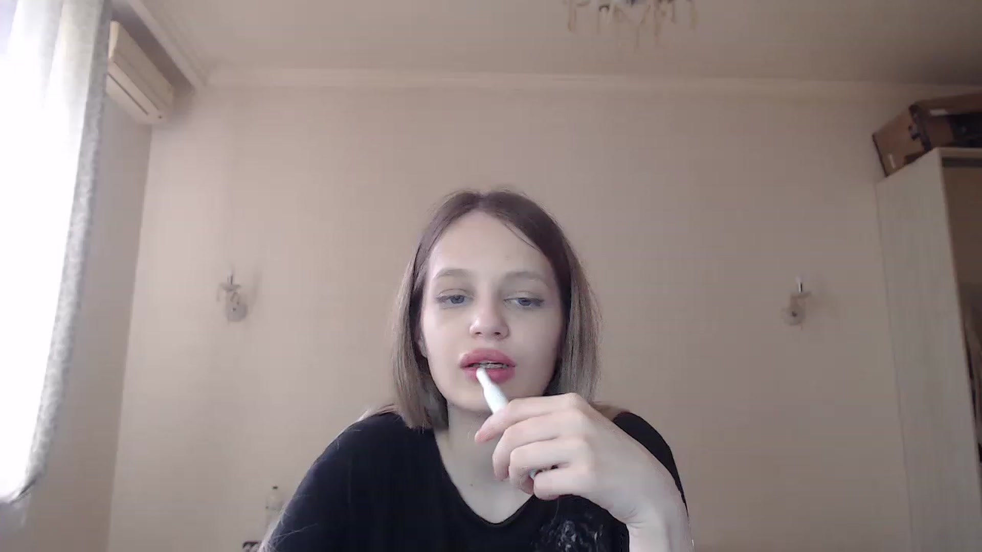 Gallery image thumbnail from Lola_vi's myfreecams stream on, 05/04/2023, 11:40 image 12 of 20