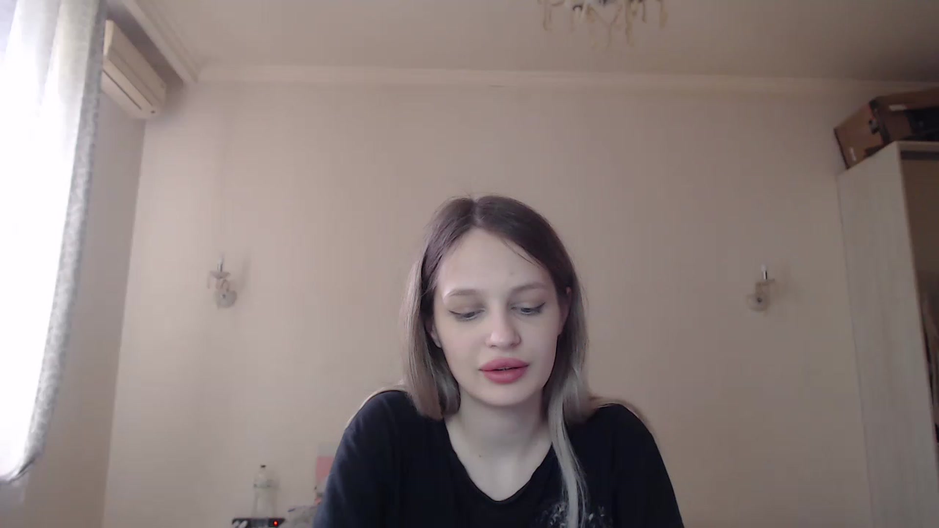Gallery image thumbnail from Lola_vi's myfreecams stream on, 05/04/2023, 11:40 image 19 of 20