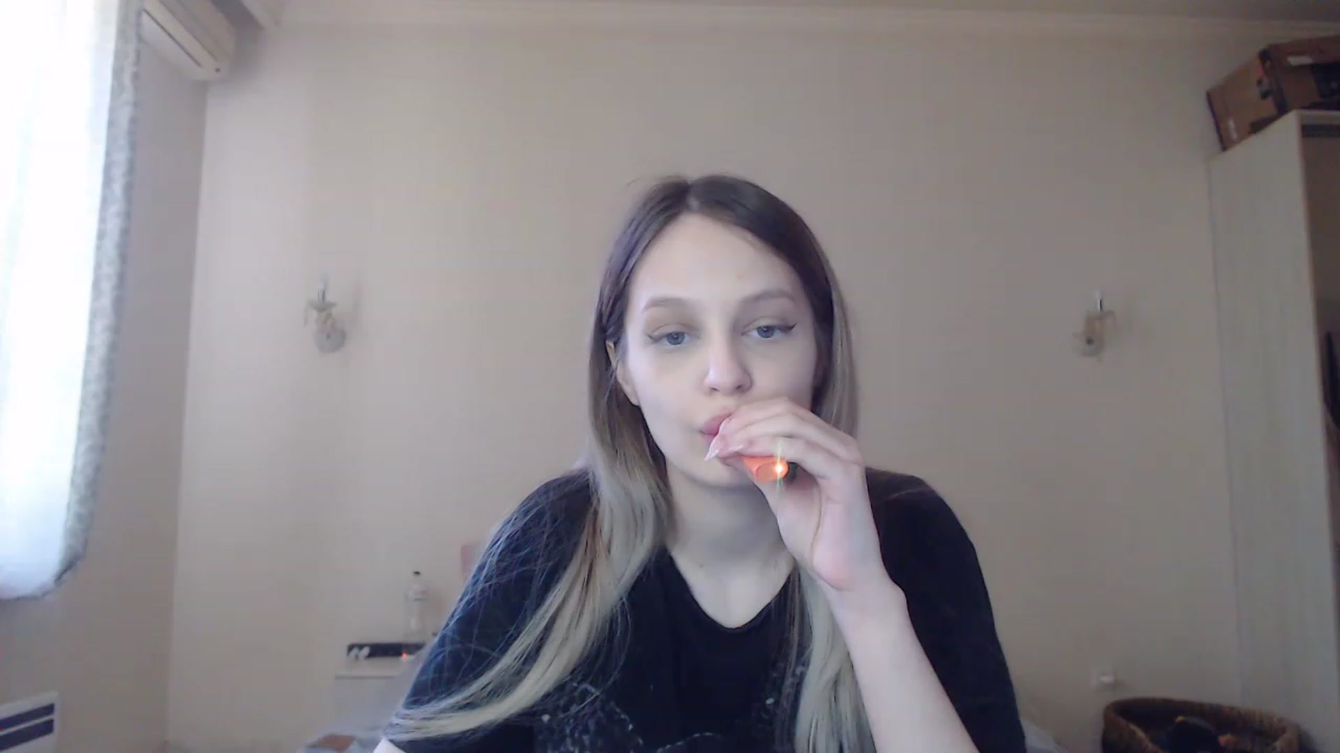 Gallery image thumbnail from Lola_vi's myfreecams stream on, 05/05/2023, 11:58 image 8 of 20
