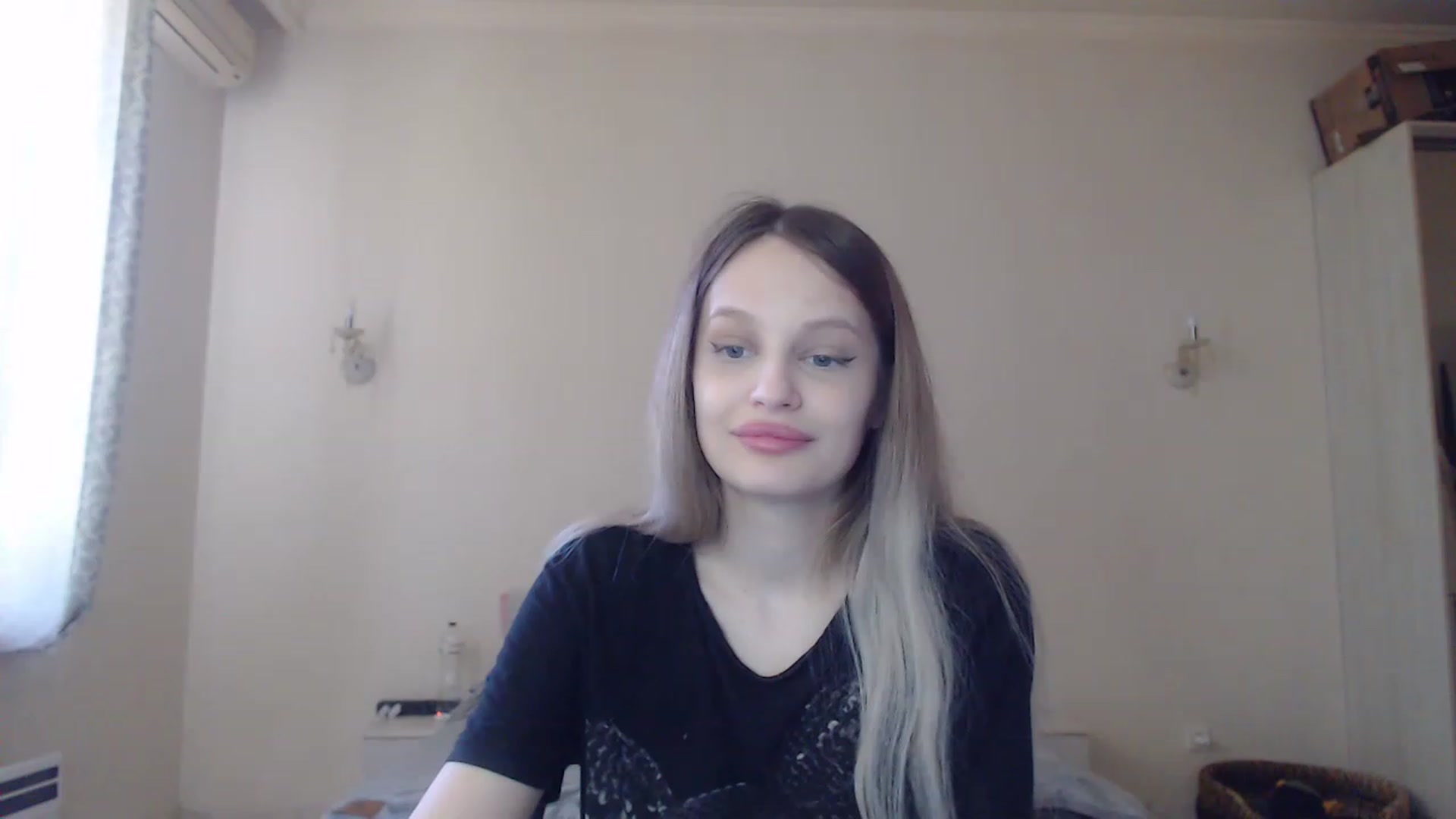 Gallery image thumbnail from Lola_vi's myfreecams stream on, 05/05/2023, 11:58 image 1 of 20