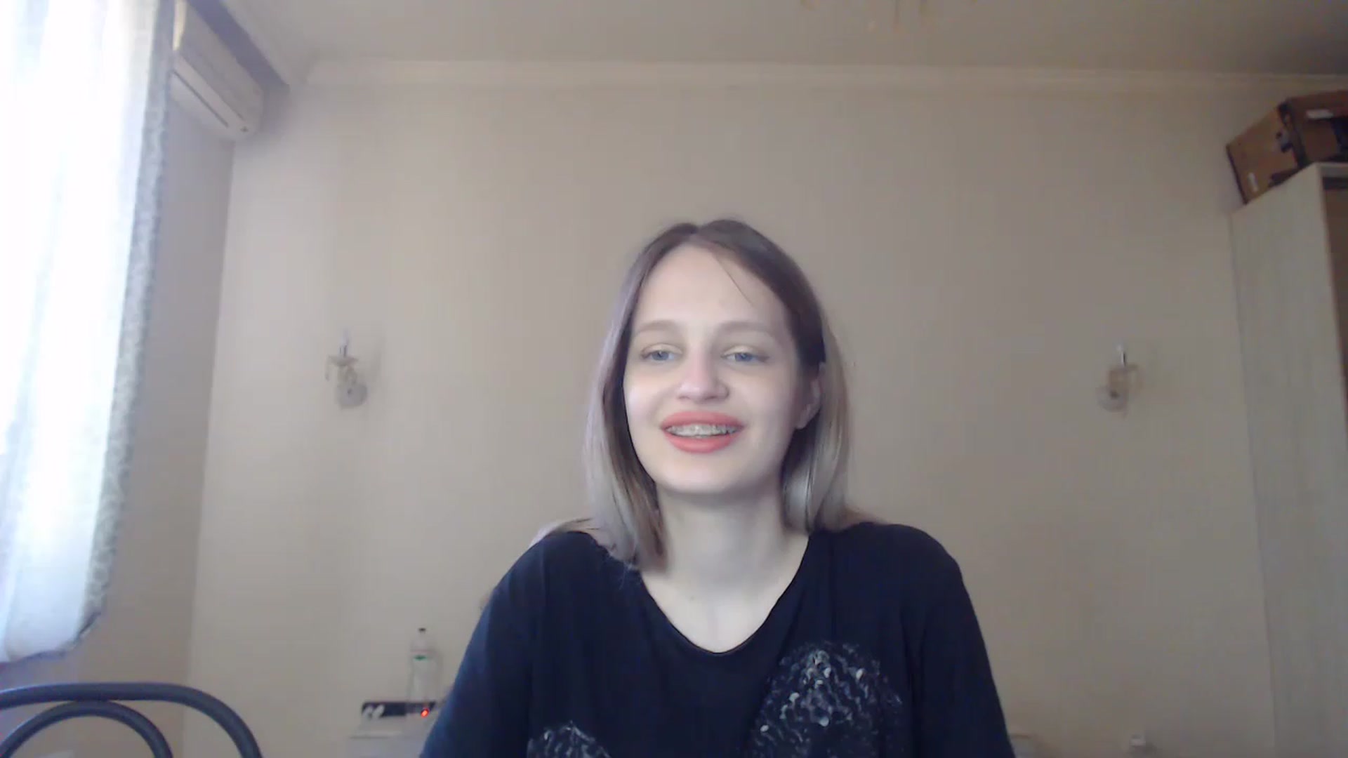 Gallery image thumbnail from Lola_vi's myfreecams stream on, 05/06/2023, 11:41 image 3 of 20