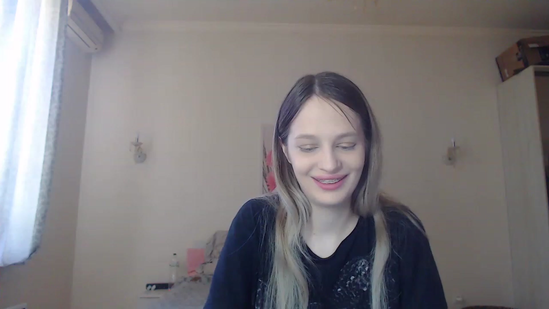 Gallery image thumbnail from Lola_vi's myfreecams stream on, 05/07/2023, 10:50 image 17 of 20