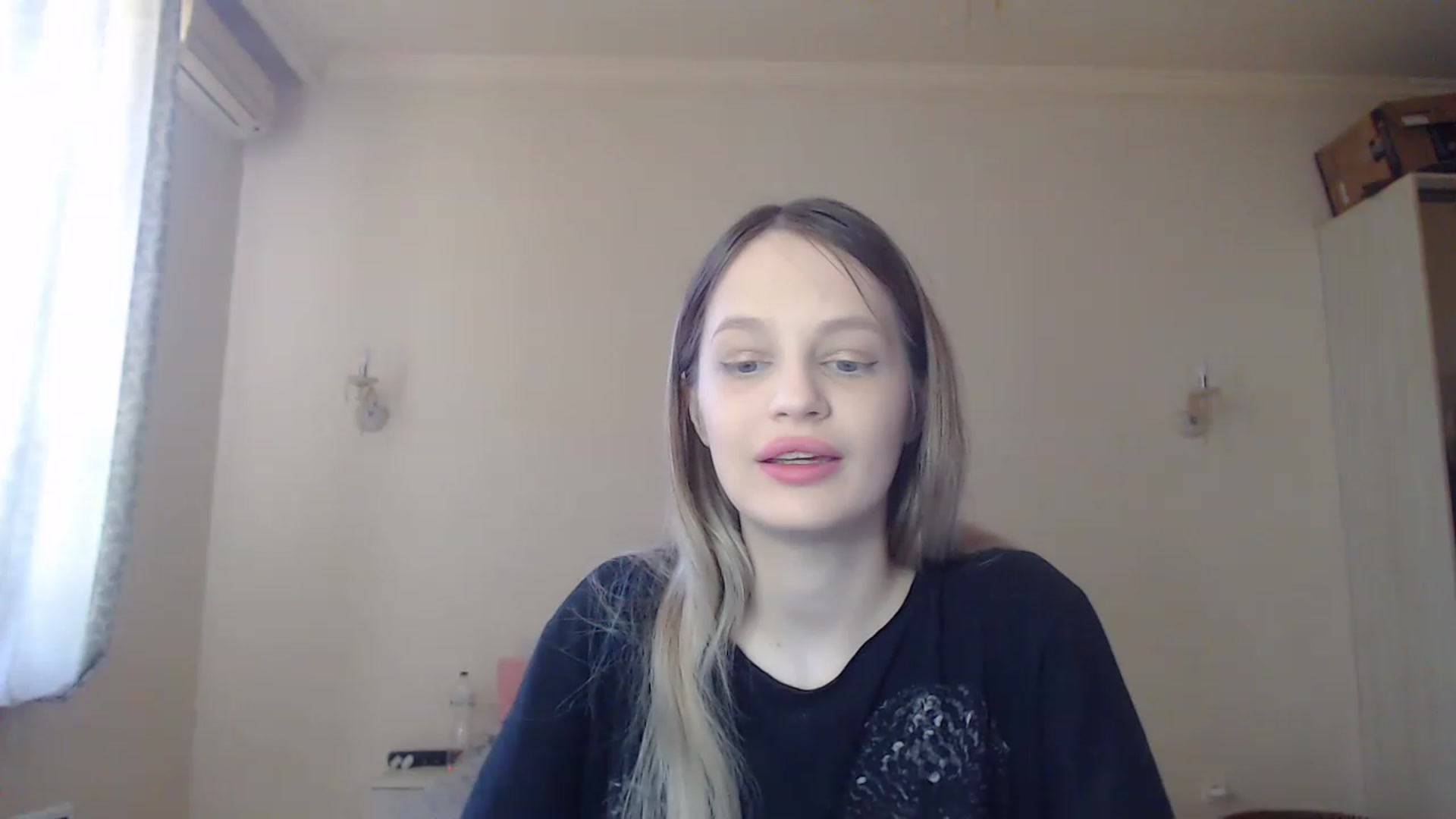 Gallery image thumbnail from Lola_vi's myfreecams stream on, 05/07/2023, 10:50 image 11 of 20