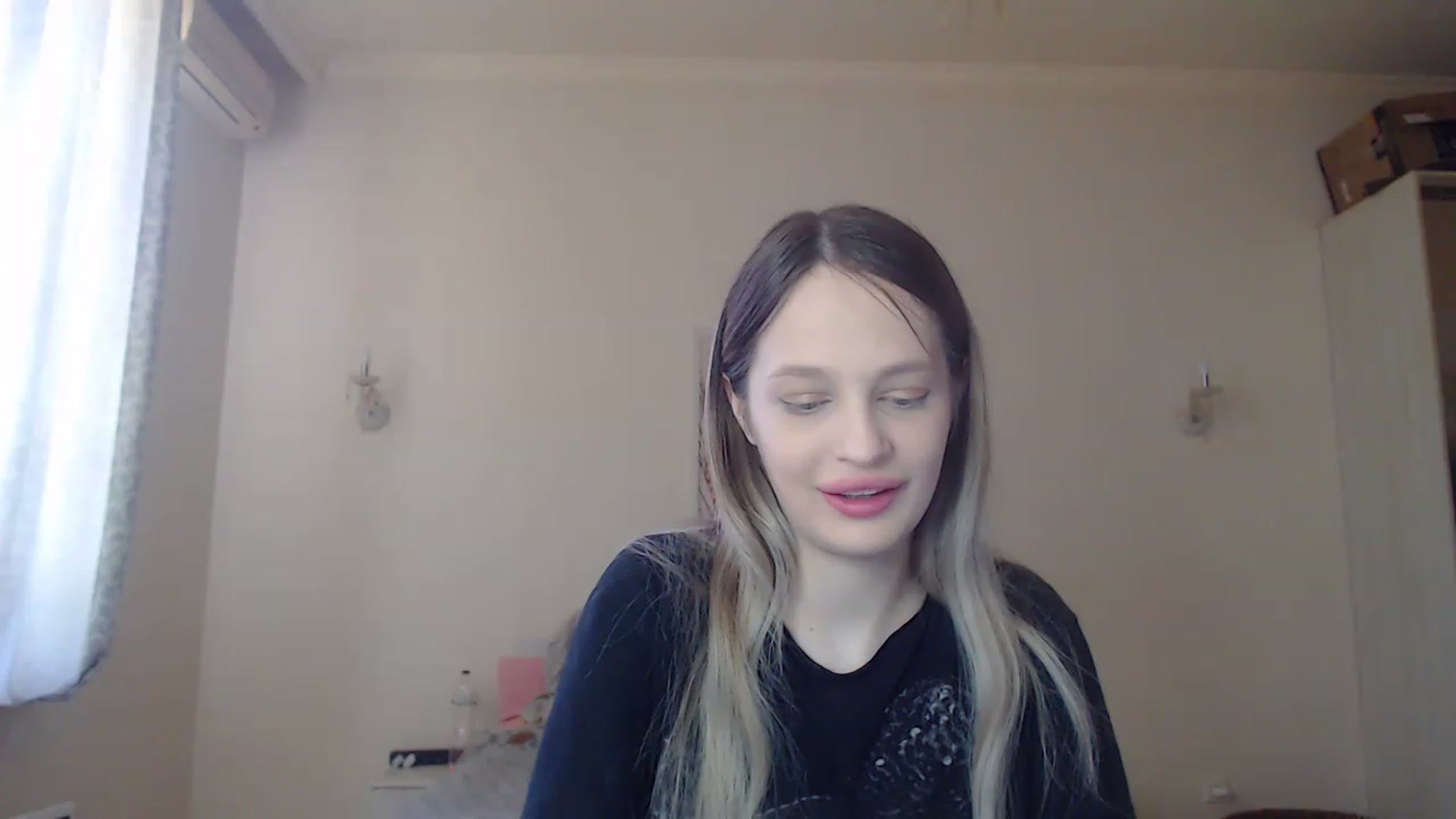 Gallery image thumbnail from Lola_vi's myfreecams stream on, 05/07/2023, 10:50 image 5 of 20