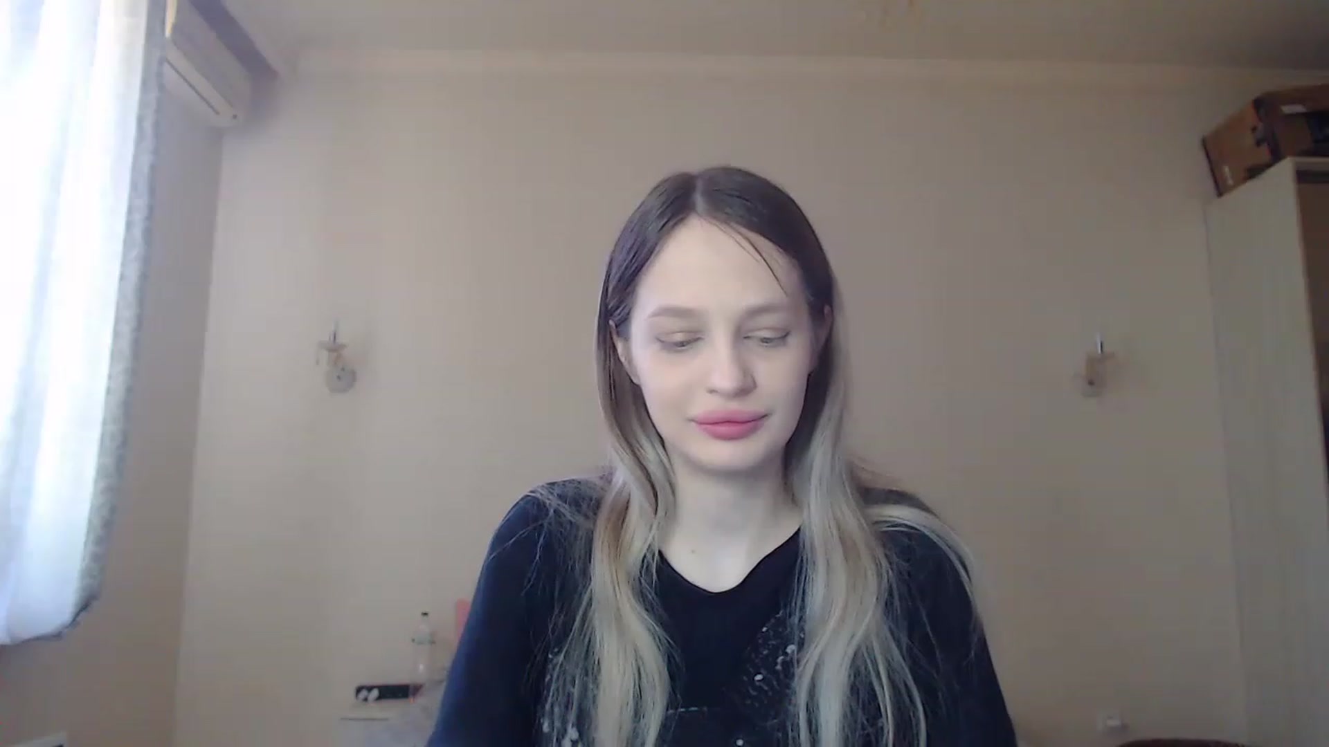 Gallery image thumbnail from Lola_vi's myfreecams stream on, 05/07/2023, 10:50 image 4 of 20