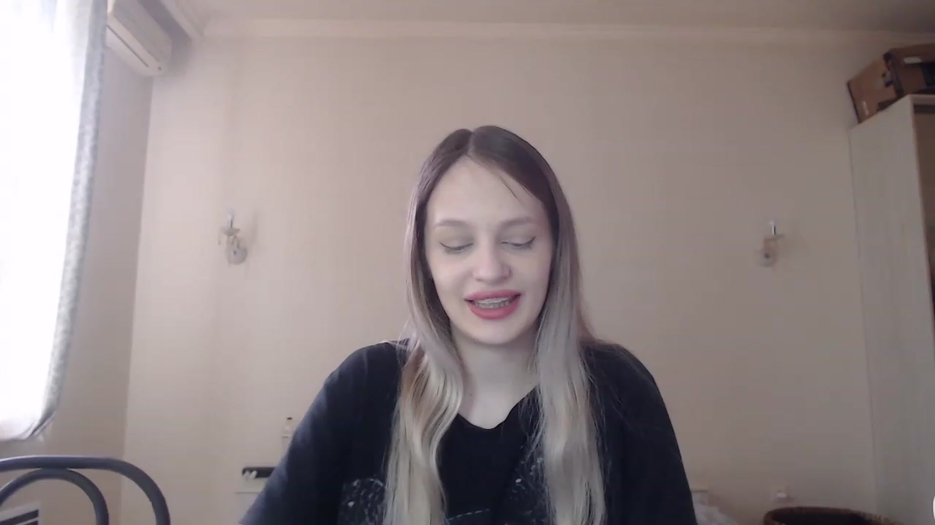 Gallery image thumbnail from Lola_vi's myfreecams stream on, 05/08/2023, 10:24 image 18 of 20