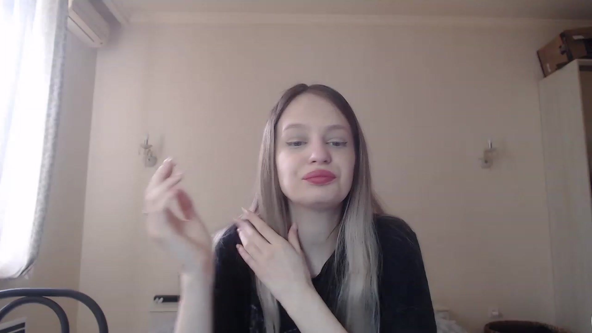 Gallery image thumbnail from Lola_vi's myfreecams stream on, 05/08/2023, 10:24 image 17 of 20