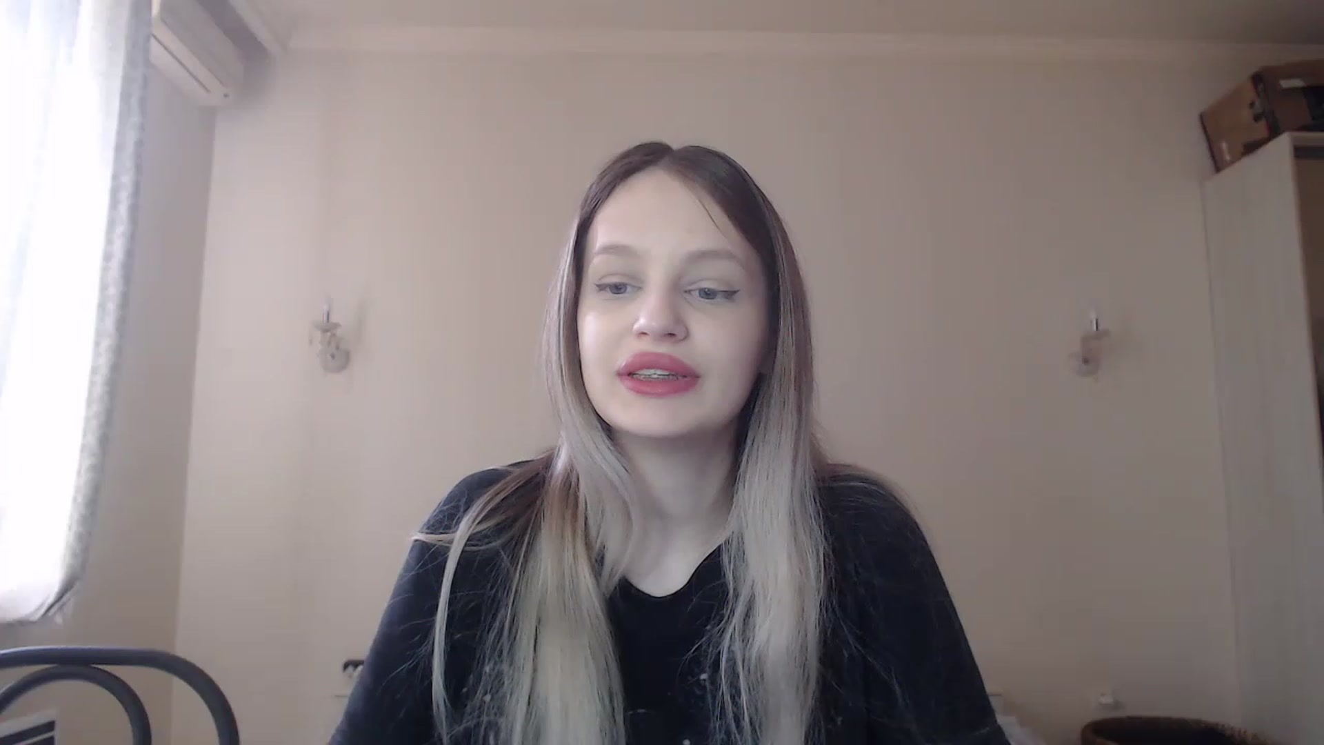 Gallery image thumbnail from Lola_vi's myfreecams stream on, 05/08/2023, 10:24 image 6 of 20