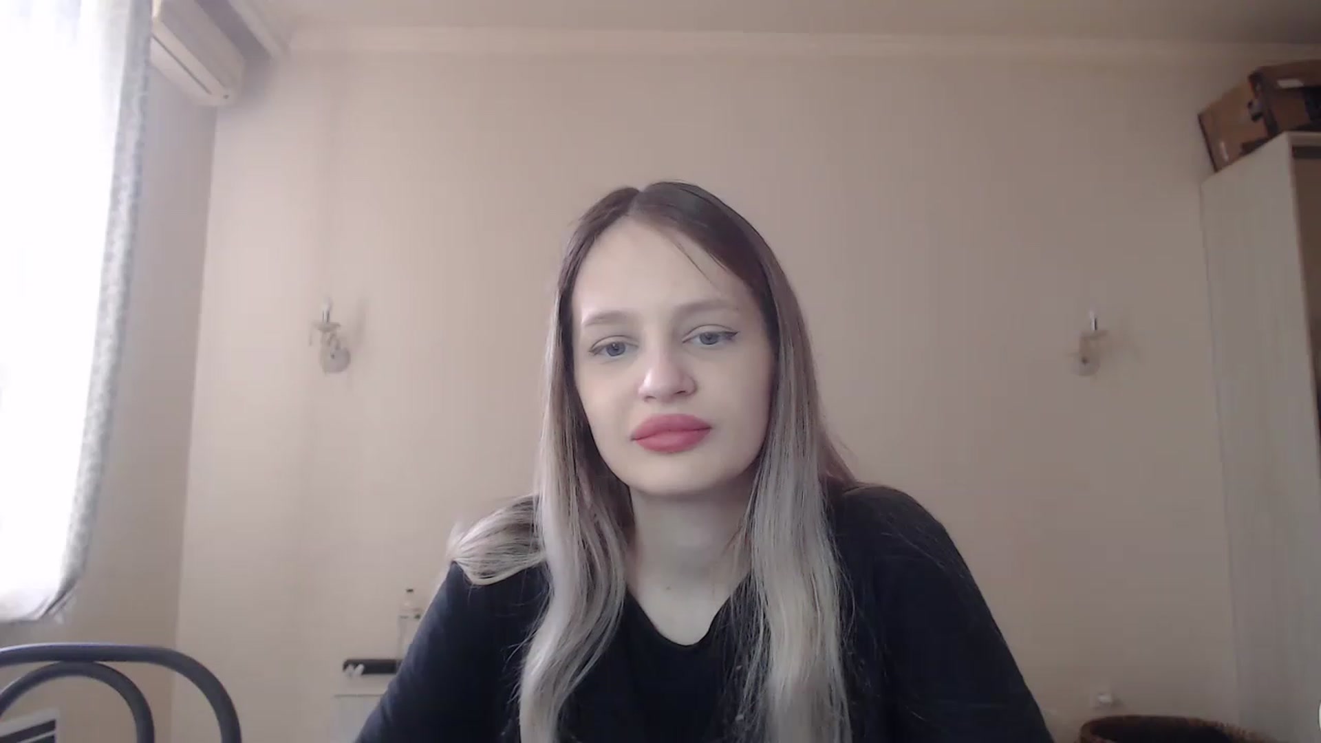 Gallery image thumbnail from Lola_vi's myfreecams stream on, 05/08/2023, 10:24 image 16 of 20