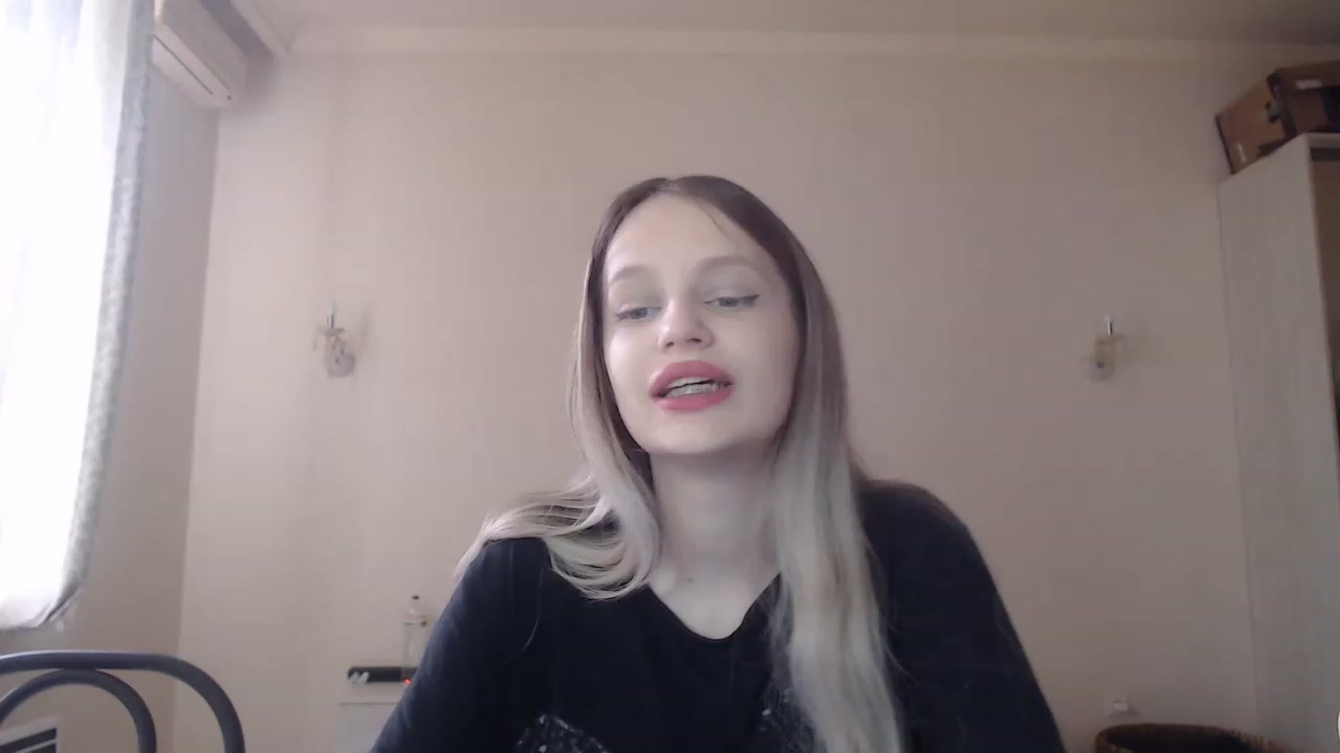 Gallery image thumbnail from Lola_vi's myfreecams stream on, 05/08/2023, 10:24 image 14 of 20