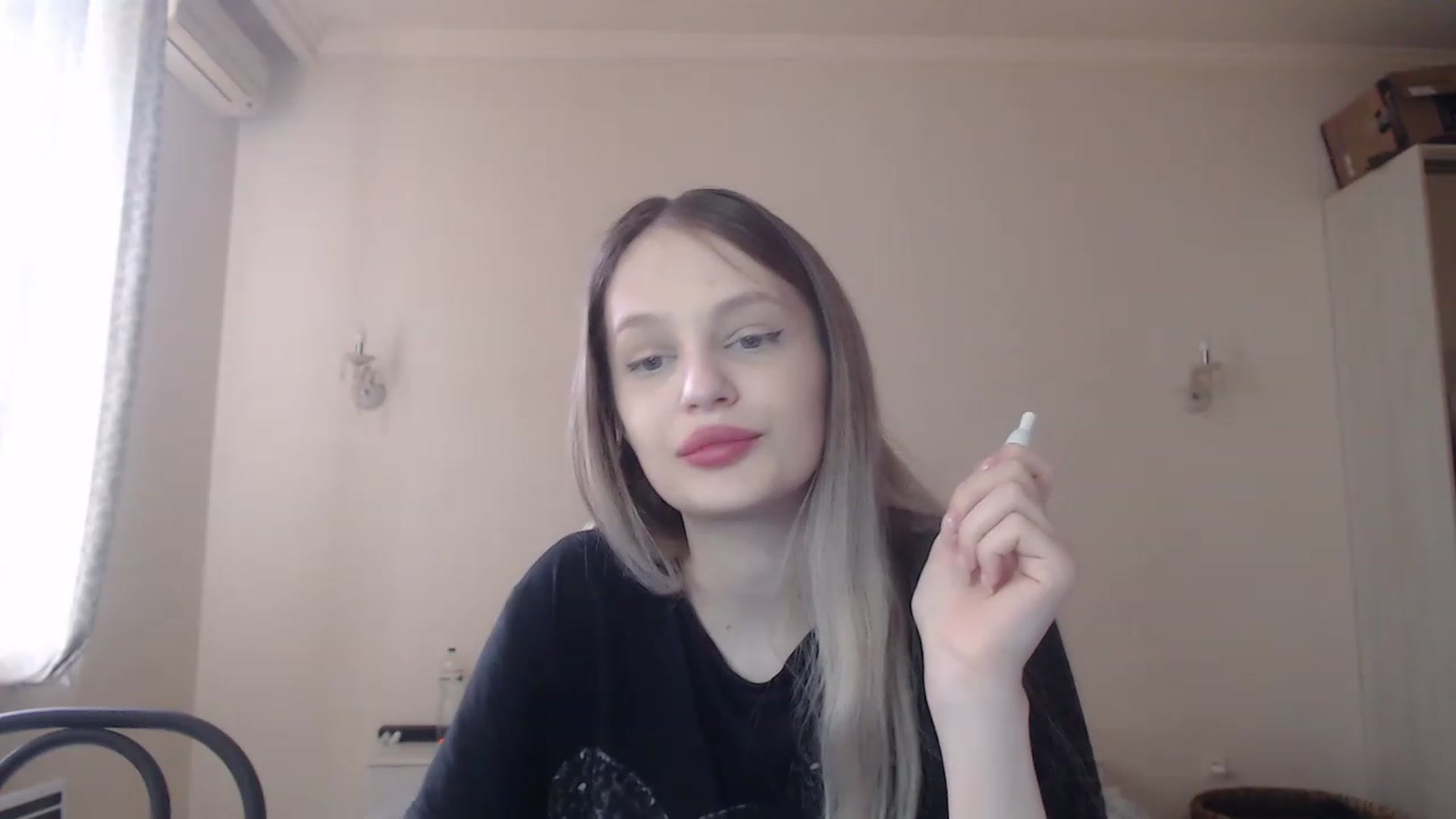 Gallery image thumbnail from Lola_vi's myfreecams stream on, 05/08/2023, 10:24 image 10 of 20