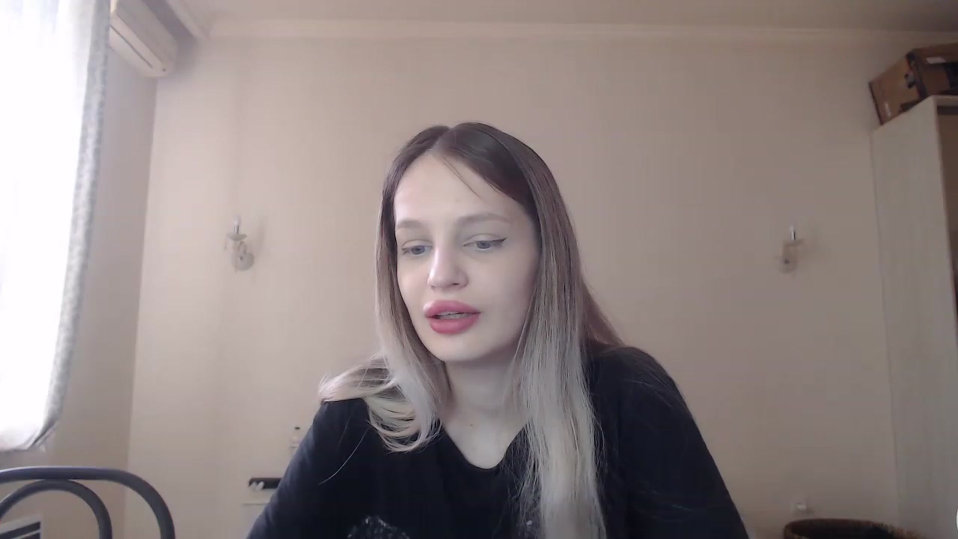 Gallery image thumbnail from Lola_vi's myfreecams stream on, 05/08/2023, 10:24 image 15 of 20