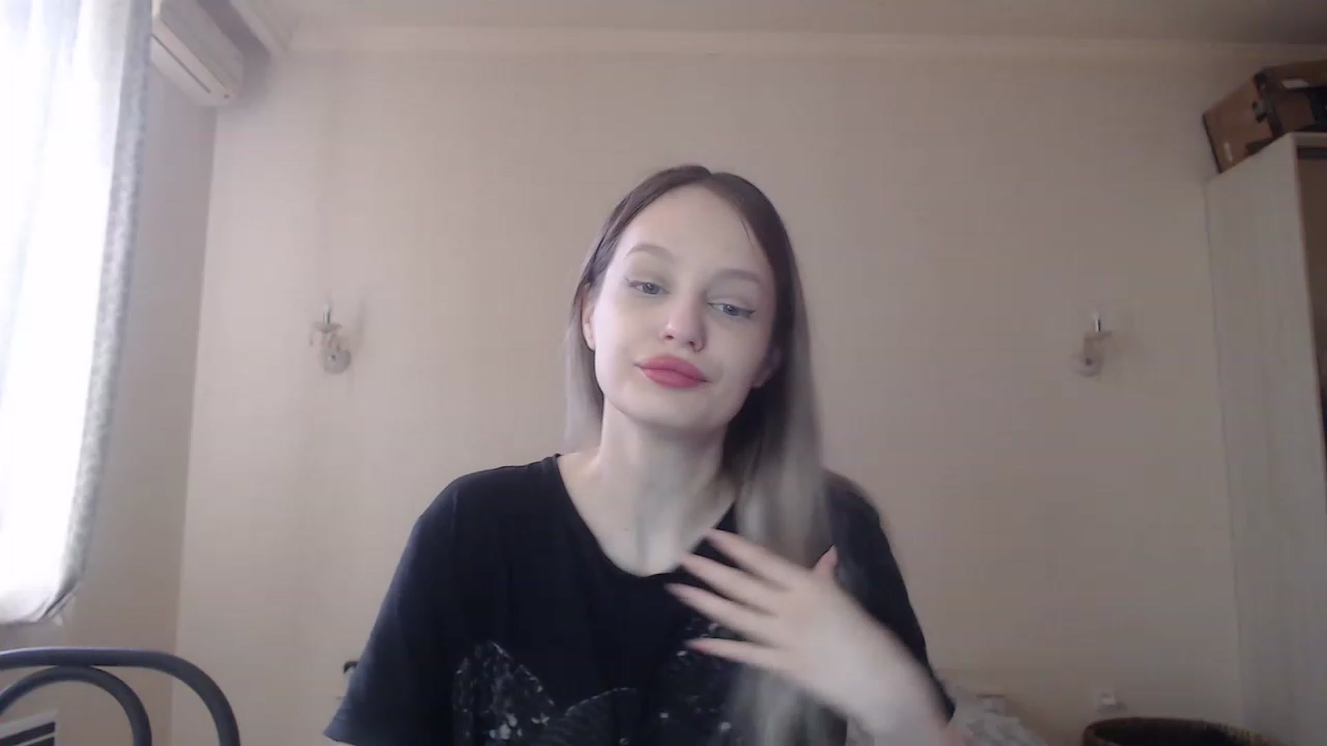 Gallery image thumbnail from Lola_vi's myfreecams stream on, 05/08/2023, 10:24 image 7 of 20