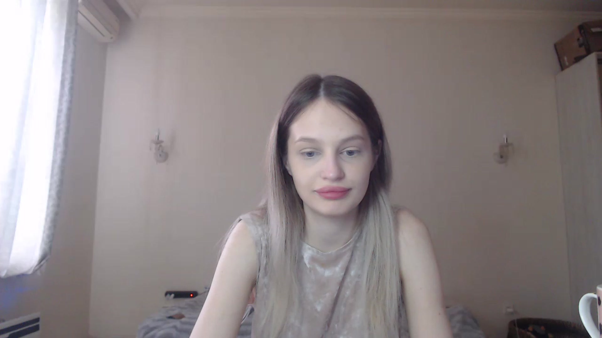 Gallery image thumbnail from Lola_vi's myfreecams stream on, 05/09/2023, 10:56 image 1 of 20