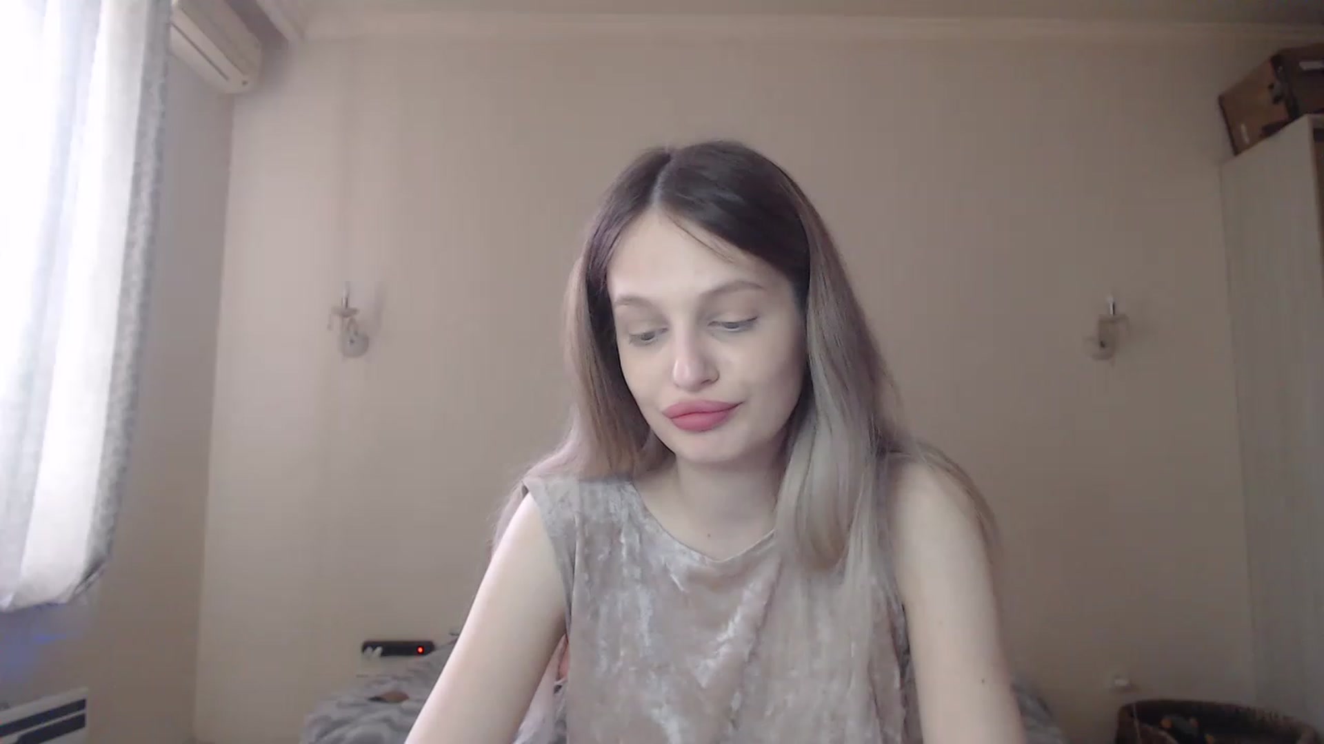 Gallery image thumbnail from Lola_vi's myfreecams stream on, 05/09/2023, 10:56 image 20 of 20
