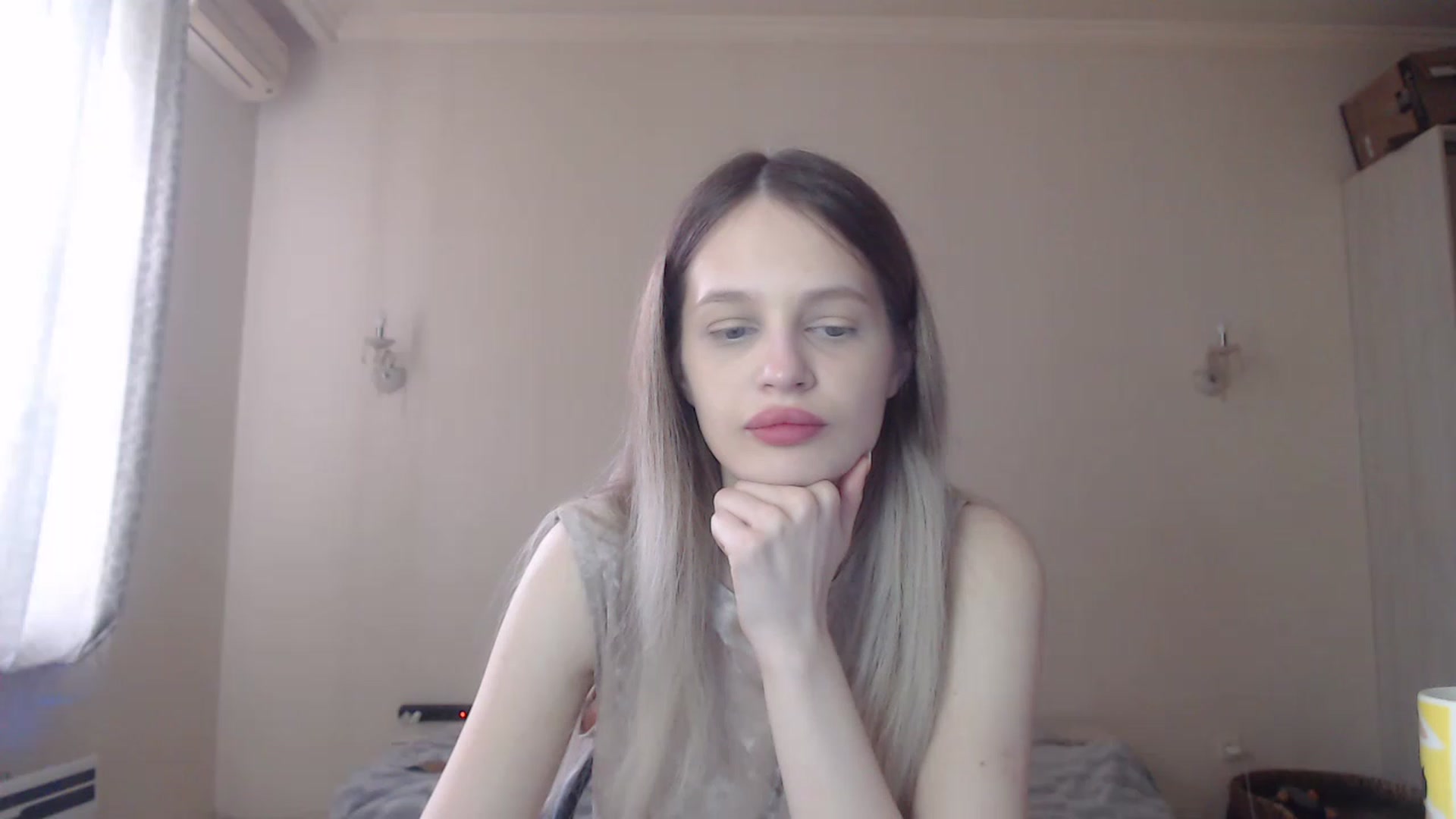 Gallery image thumbnail from Lola_vi's myfreecams stream on, 05/09/2023, 10:56 image 4 of 20