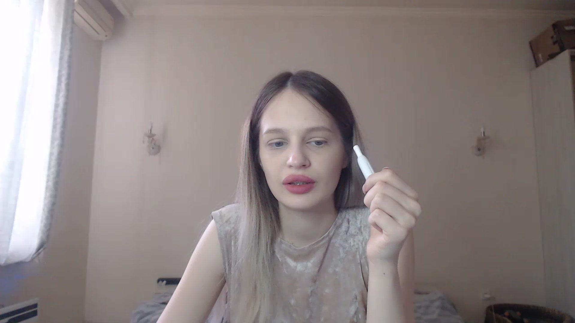 Gallery image thumbnail from Lola_vi's myfreecams stream on, 05/09/2023, 10:56 image 13 of 20