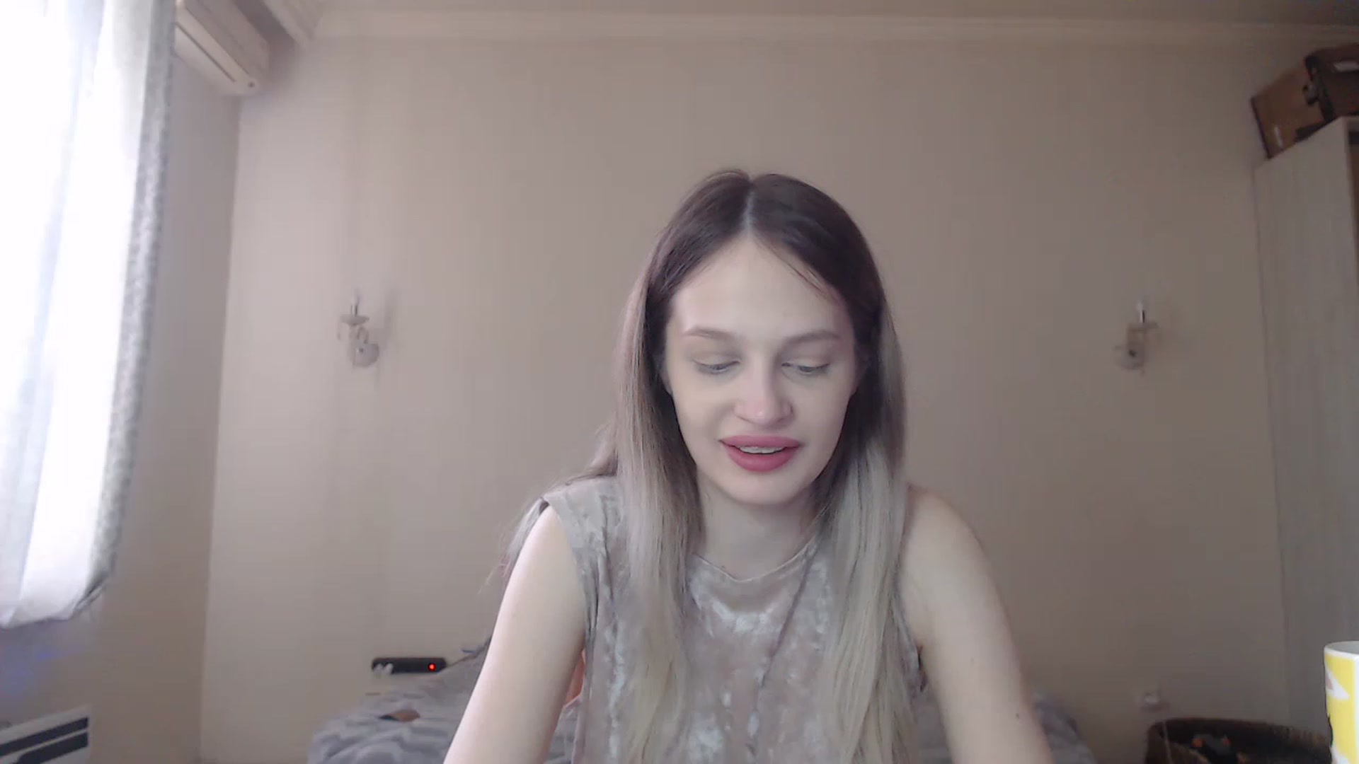 Gallery image thumbnail from Lola_vi's myfreecams stream on, 05/09/2023, 10:56 image 10 of 20