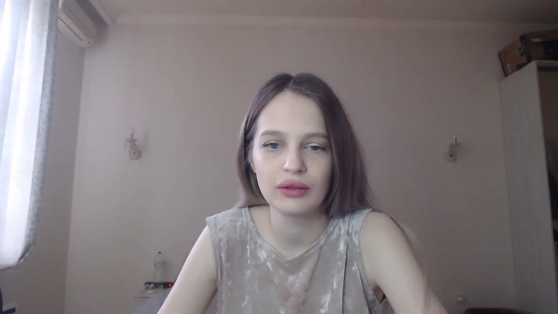 Gallery image thumbnail from Lola_vi's myfreecams stream on, 05/10/2023, 10:21 image 15 of 20