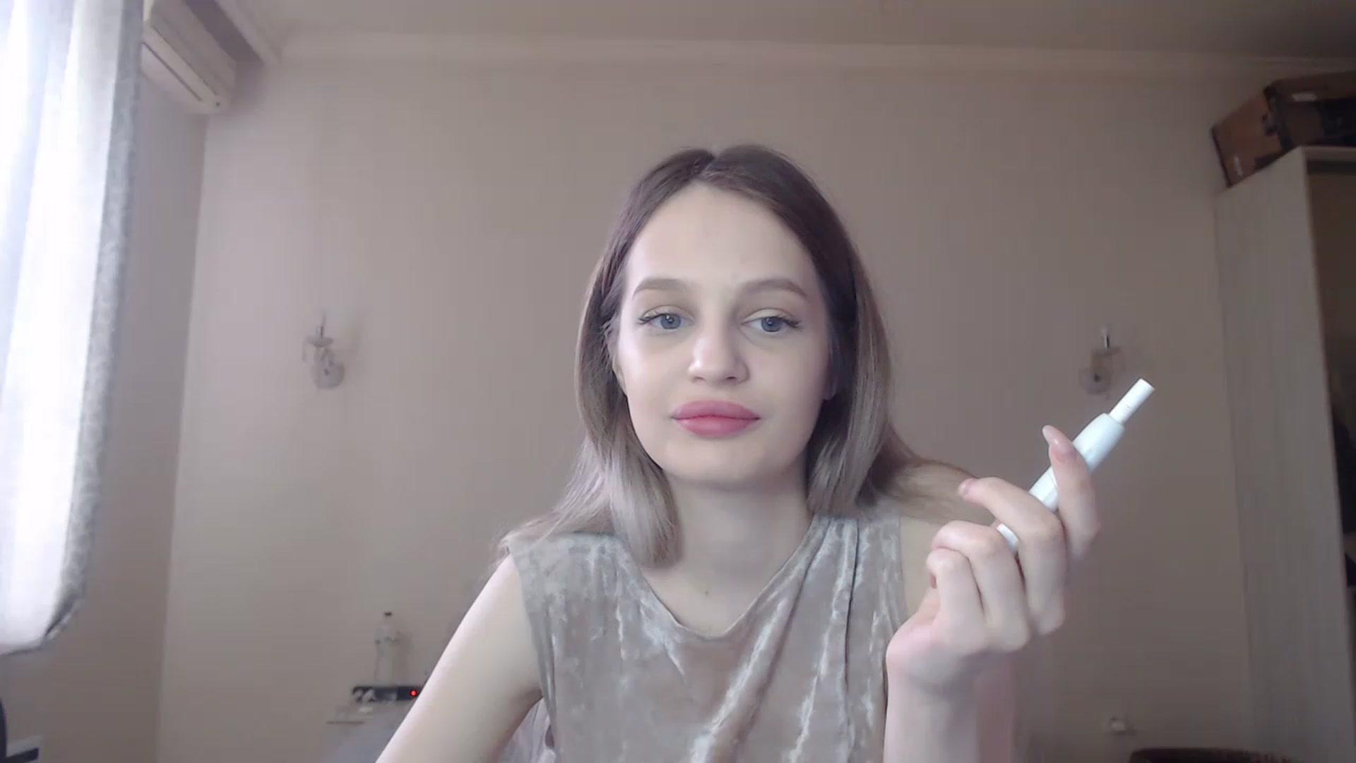 Gallery image thumbnail from Lola_vi's myfreecams stream on, 05/10/2023, 10:21 image 6 of 20
