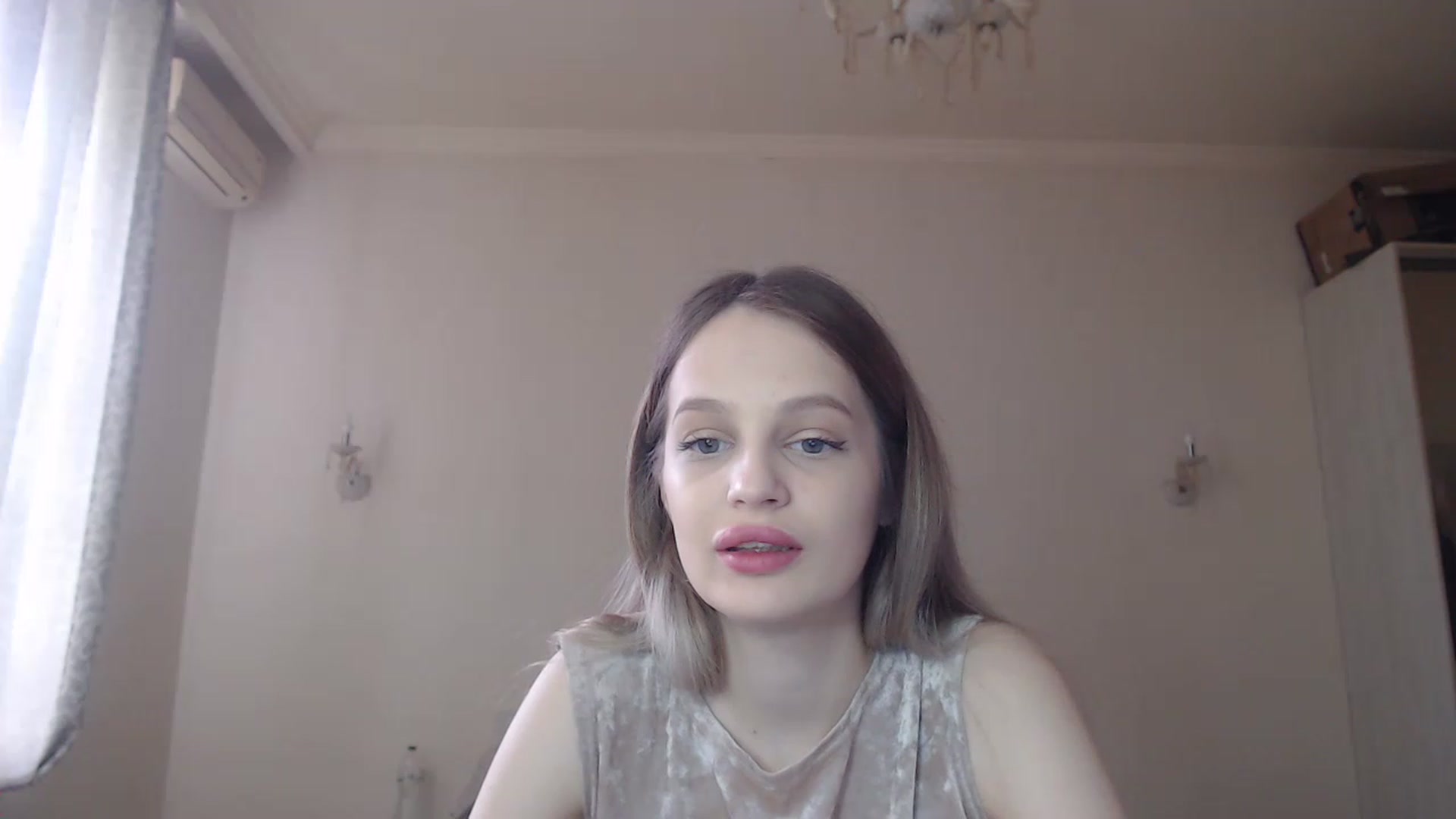 Gallery image thumbnail from Lola_vi's myfreecams stream on, 05/10/2023, 10:21 image 5 of 20