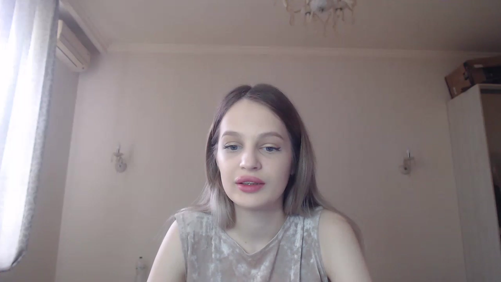 Gallery image thumbnail from Lola_vi's myfreecams stream on, 05/10/2023, 10:21 image 3 of 20