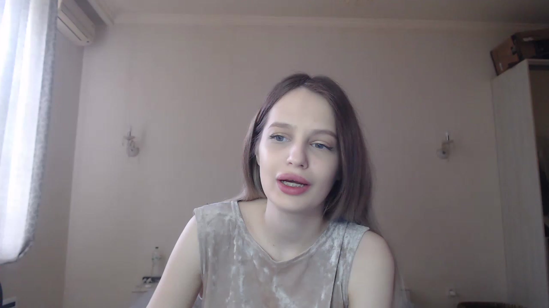 Gallery image thumbnail from Lola_vi's myfreecams stream on, 05/10/2023, 10:21 image 13 of 20