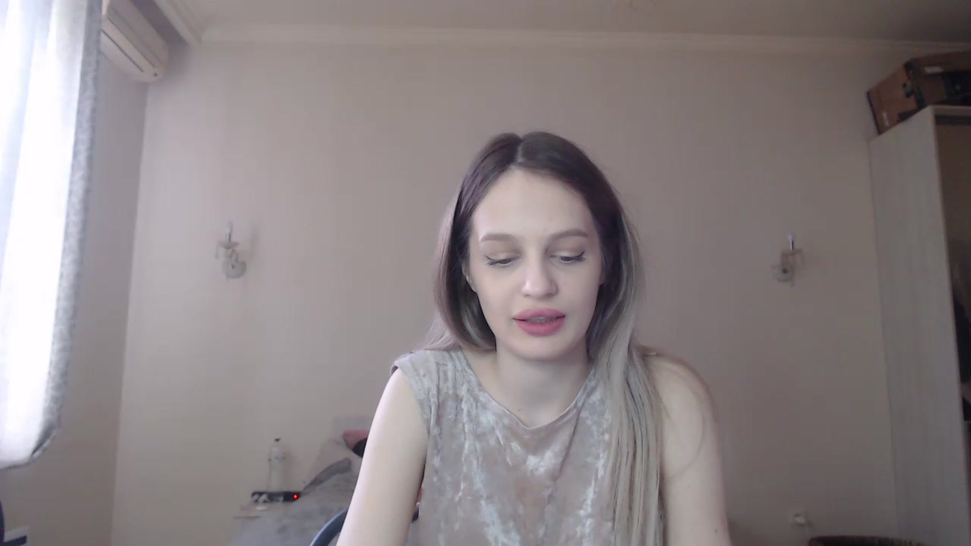 Gallery image thumbnail from Lola_vi's myfreecams stream on, 05/10/2023, 10:21 image 20 of 20