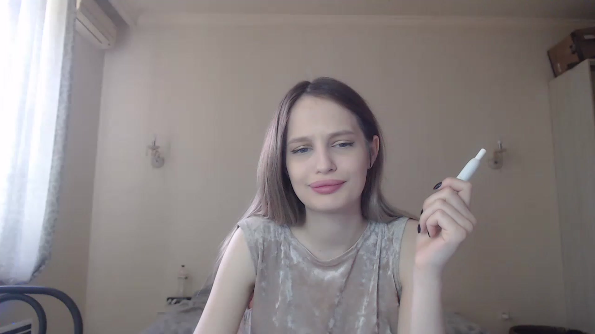 Gallery image thumbnail from Lola_vi's myfreecams stream on, 05/11/2023, 10:23 image 18 of 20