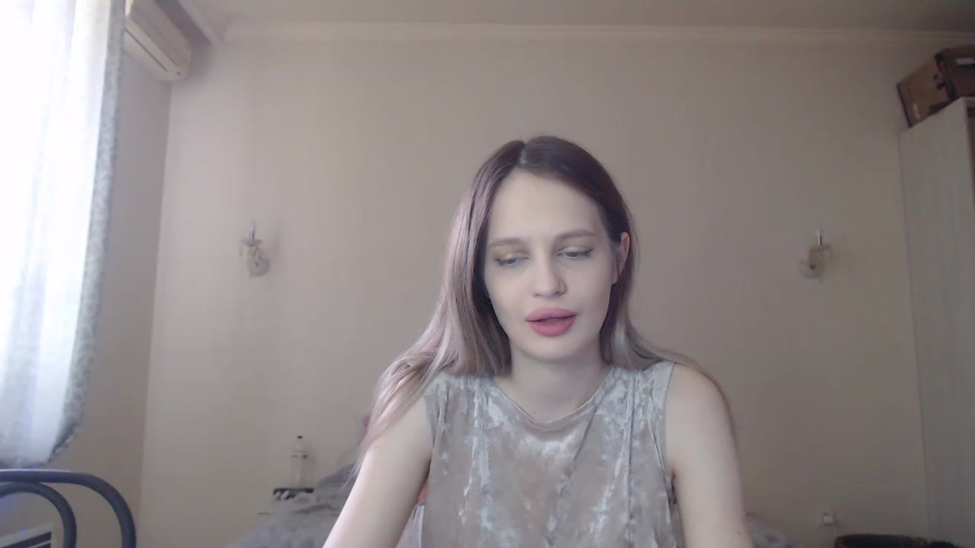 Gallery image thumbnail from Lola_vi's myfreecams stream on, 05/11/2023, 10:23 image 20 of 20