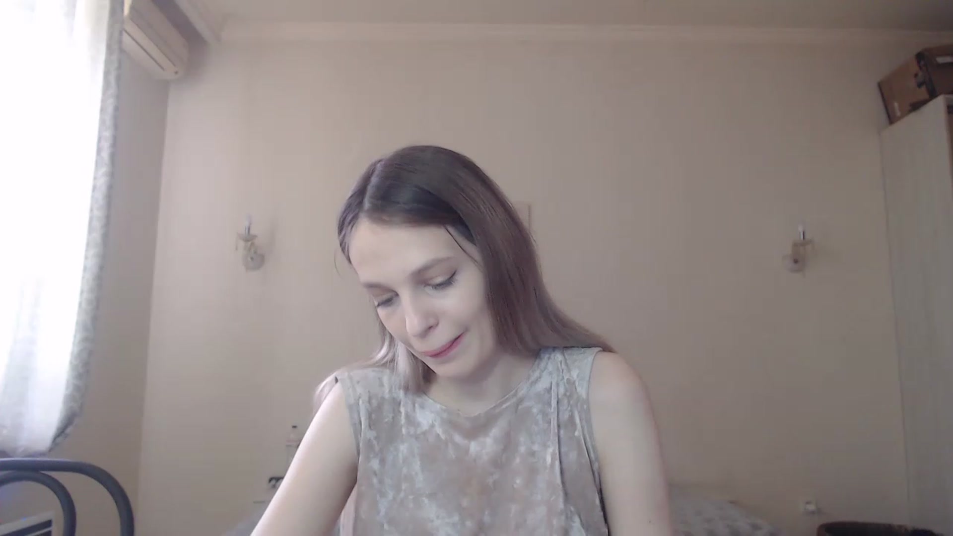 Gallery image thumbnail from Lola_vi's myfreecams stream on, 05/11/2023, 10:23 image 3 of 20