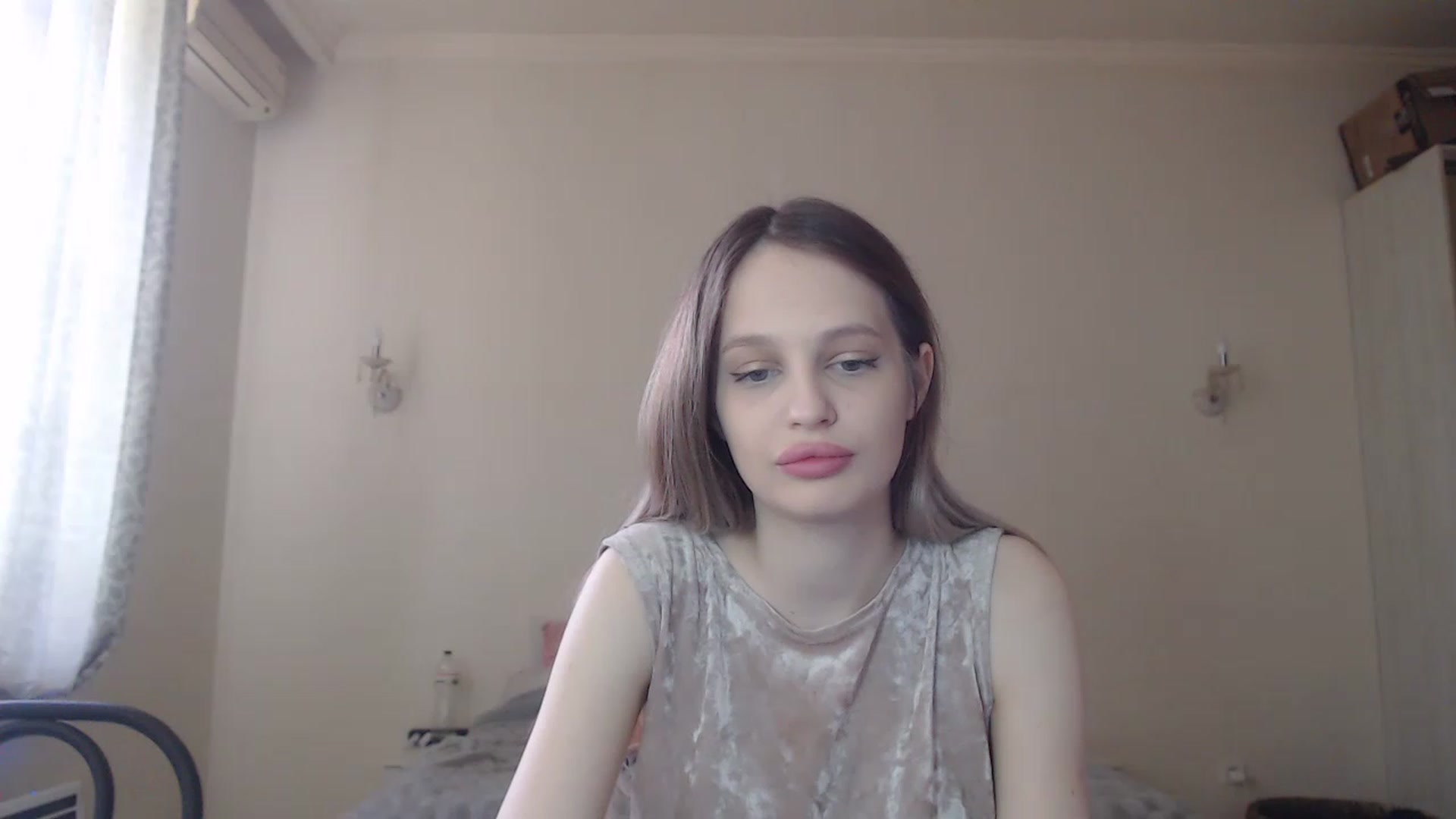 Gallery image thumbnail from Lola_vi's myfreecams stream on, 05/11/2023, 10:23 image 16 of 20