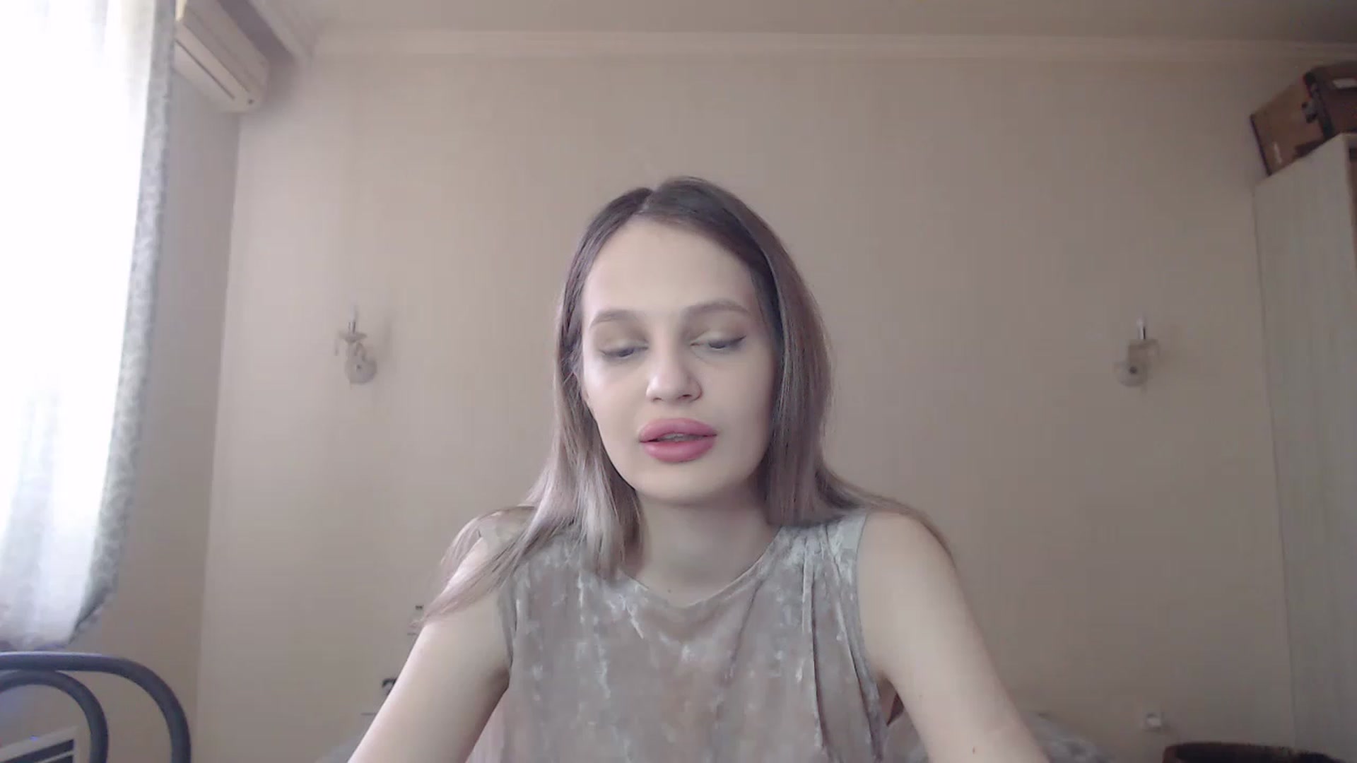 Gallery image thumbnail from Lola_vi's myfreecams stream on, 05/11/2023, 10:23 image 5 of 20