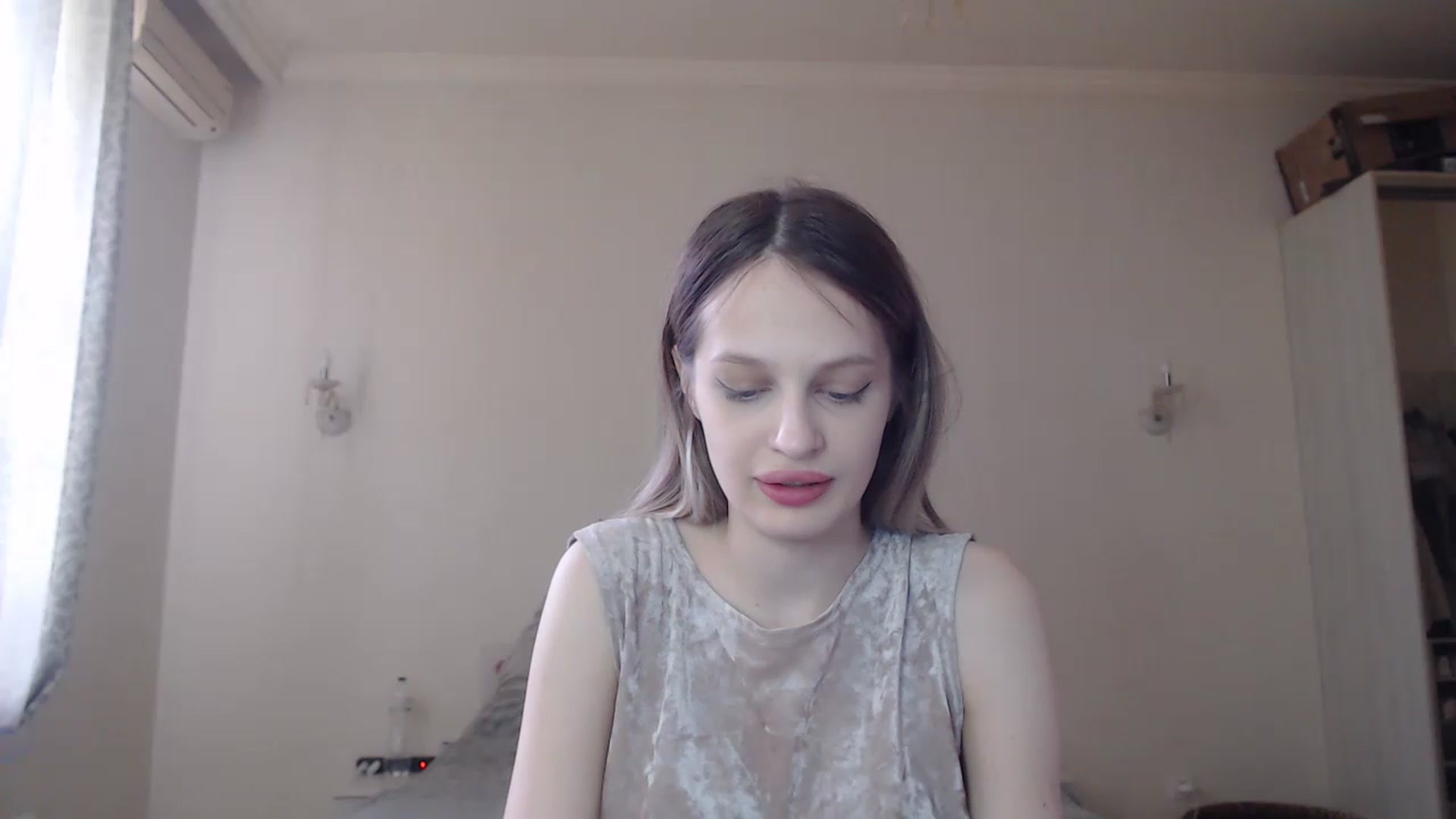 Gallery image thumbnail from Lola_vi's myfreecams stream on, 05/13/2023, 10:46 image 20 of 20