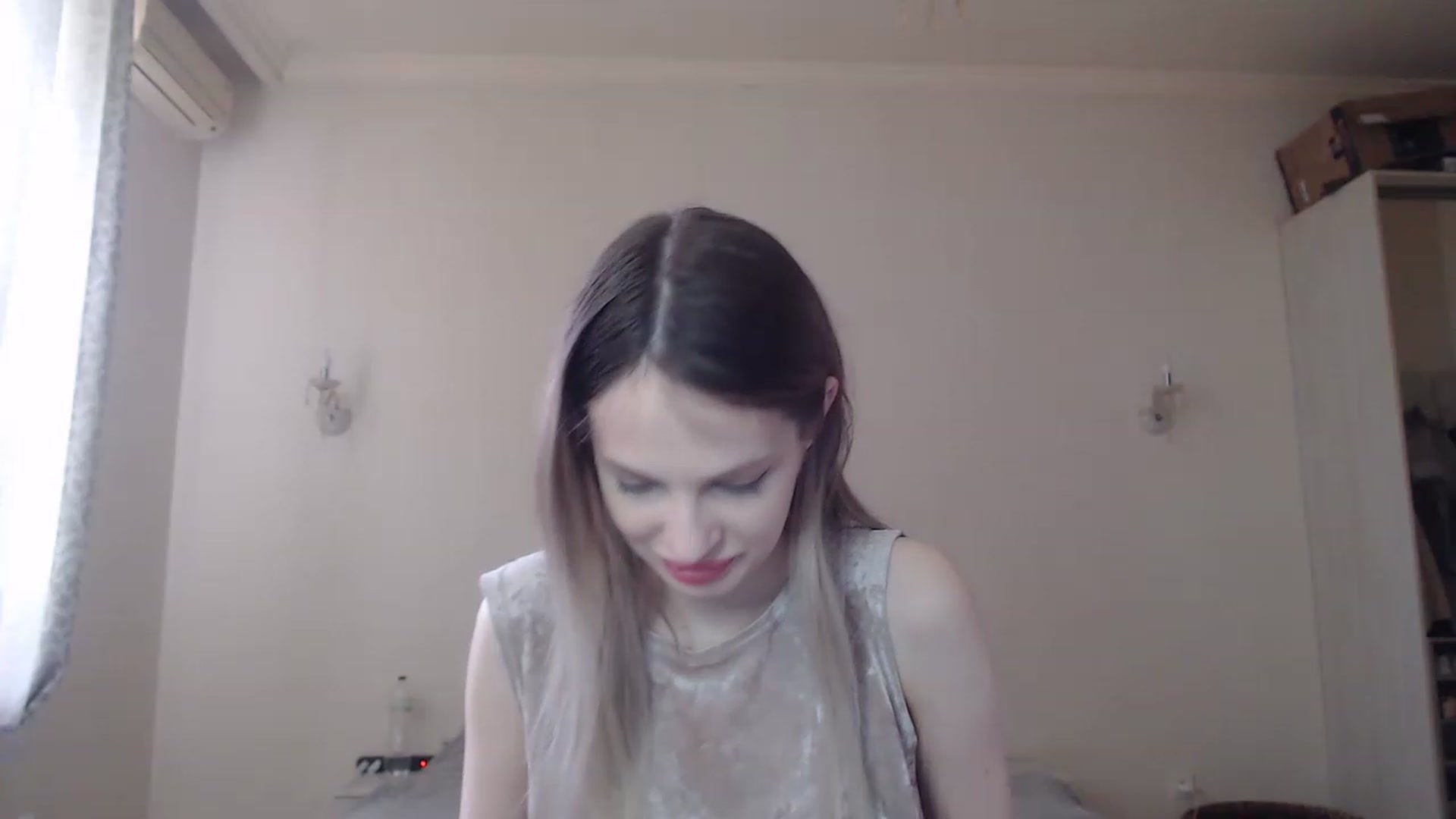 Gallery image thumbnail from Lola_vi's myfreecams stream on, 05/13/2023, 10:46 image 14 of 20