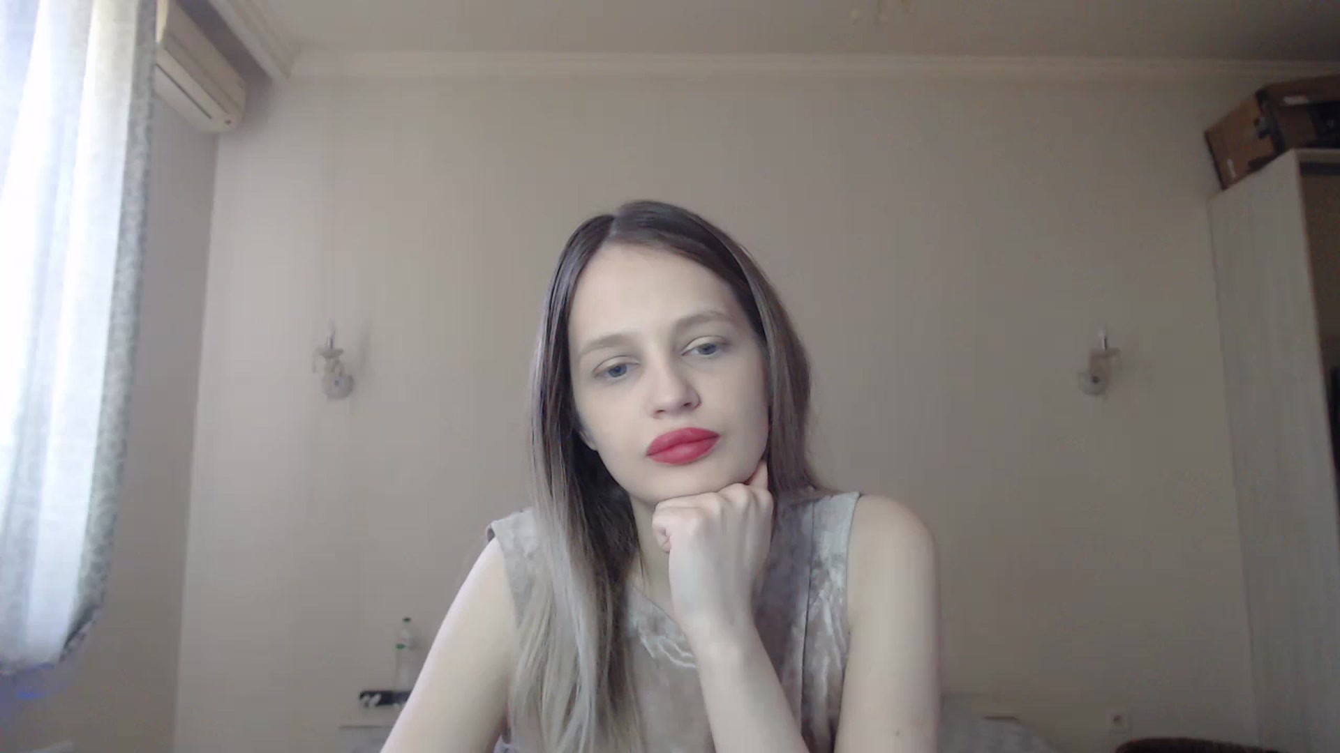 Gallery image thumbnail from Lola_vi's myfreecams stream on, 05/14/2023, 10:32 image 20 of 20