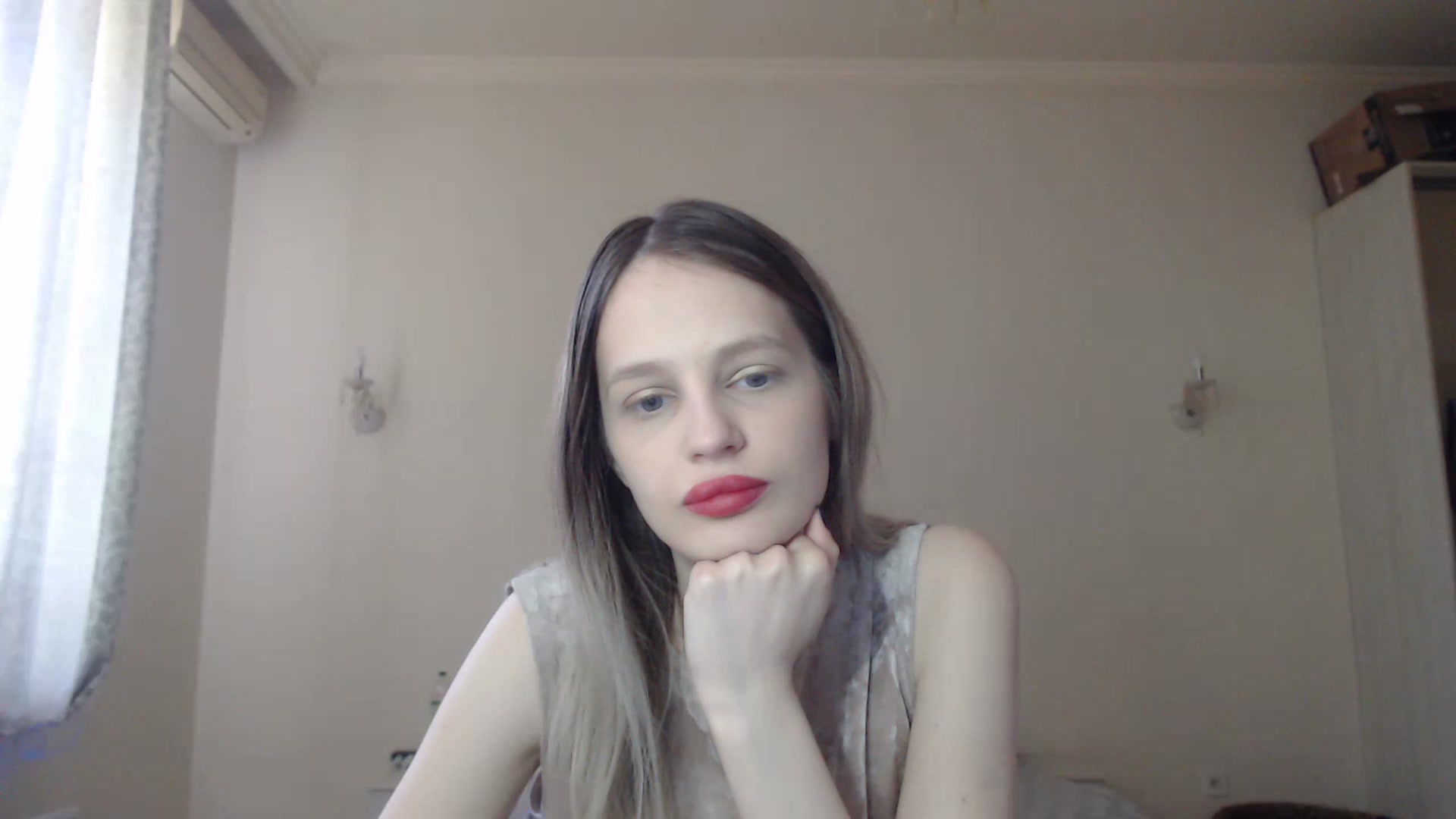 Gallery image thumbnail from Lola_vi's myfreecams stream on, 05/14/2023, 10:32 image 8 of 20