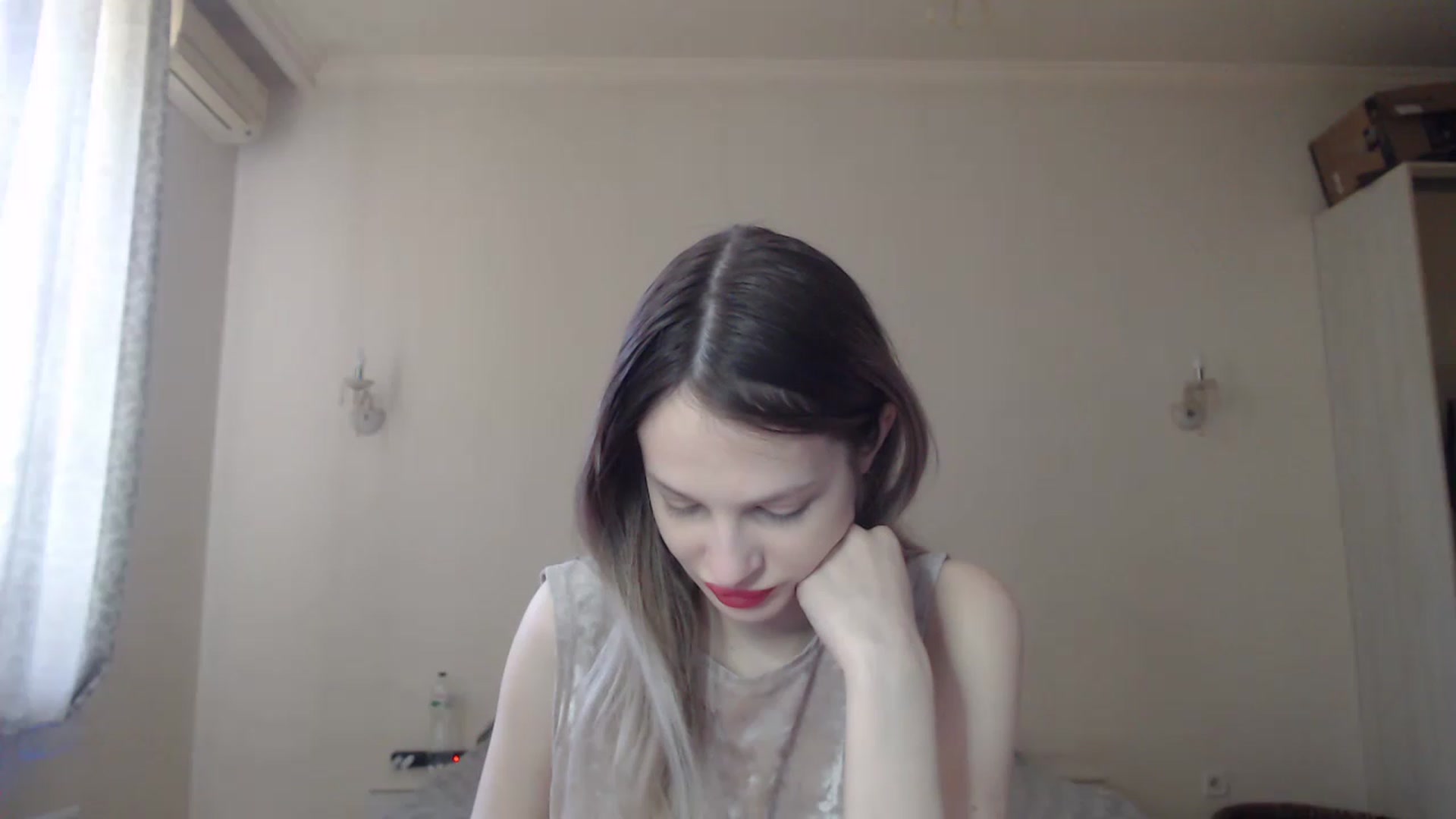 Gallery image thumbnail from Lola_vi's myfreecams stream on, 05/14/2023, 10:32 image 7 of 20