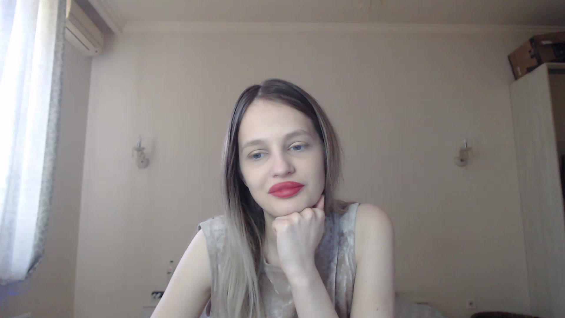 Gallery image thumbnail from Lola_vi's myfreecams stream on, 05/14/2023, 10:32 image 11 of 20