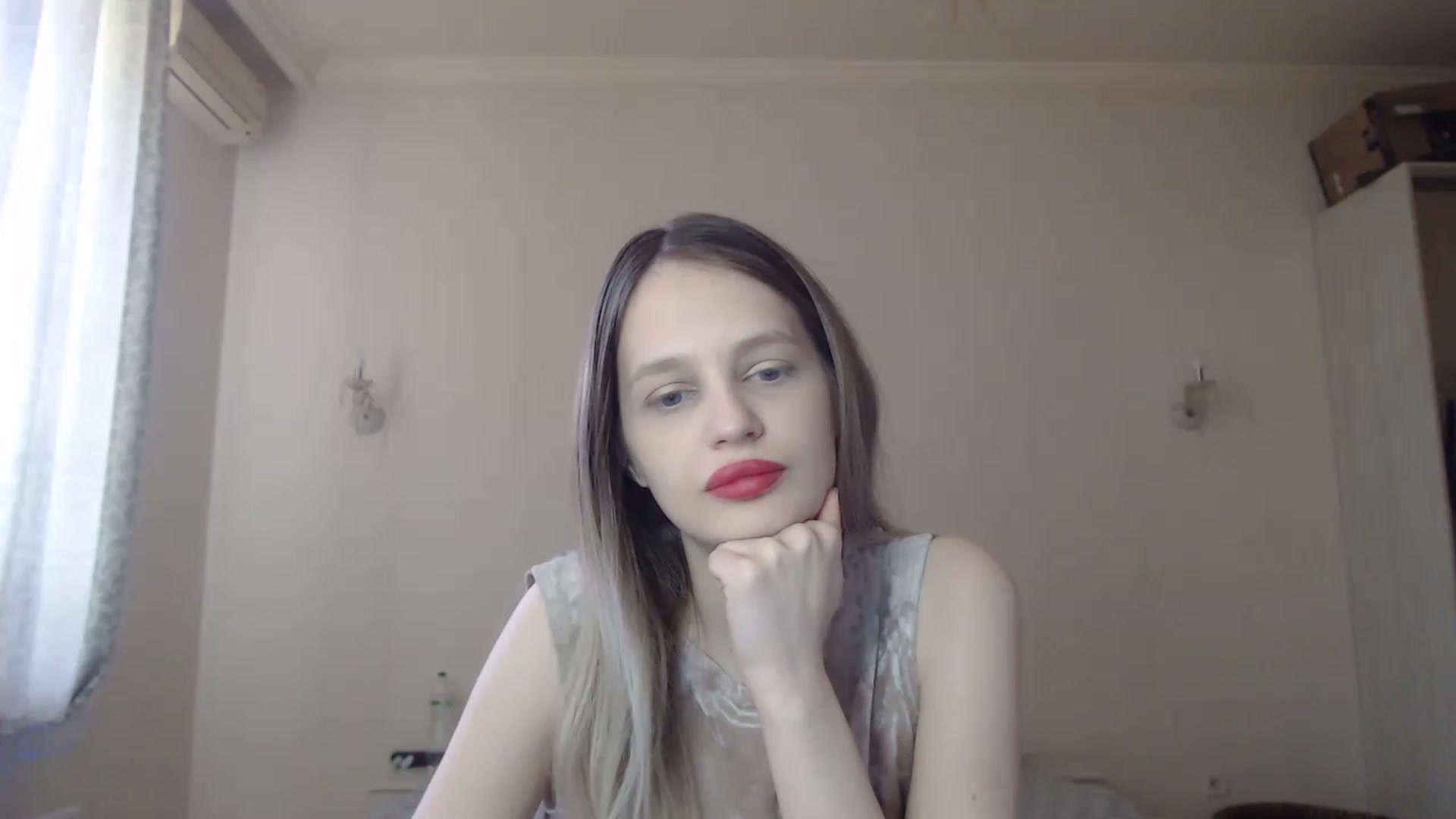 Gallery image thumbnail from Lola_vi's myfreecams stream on, 05/14/2023, 10:32 image 19 of 20