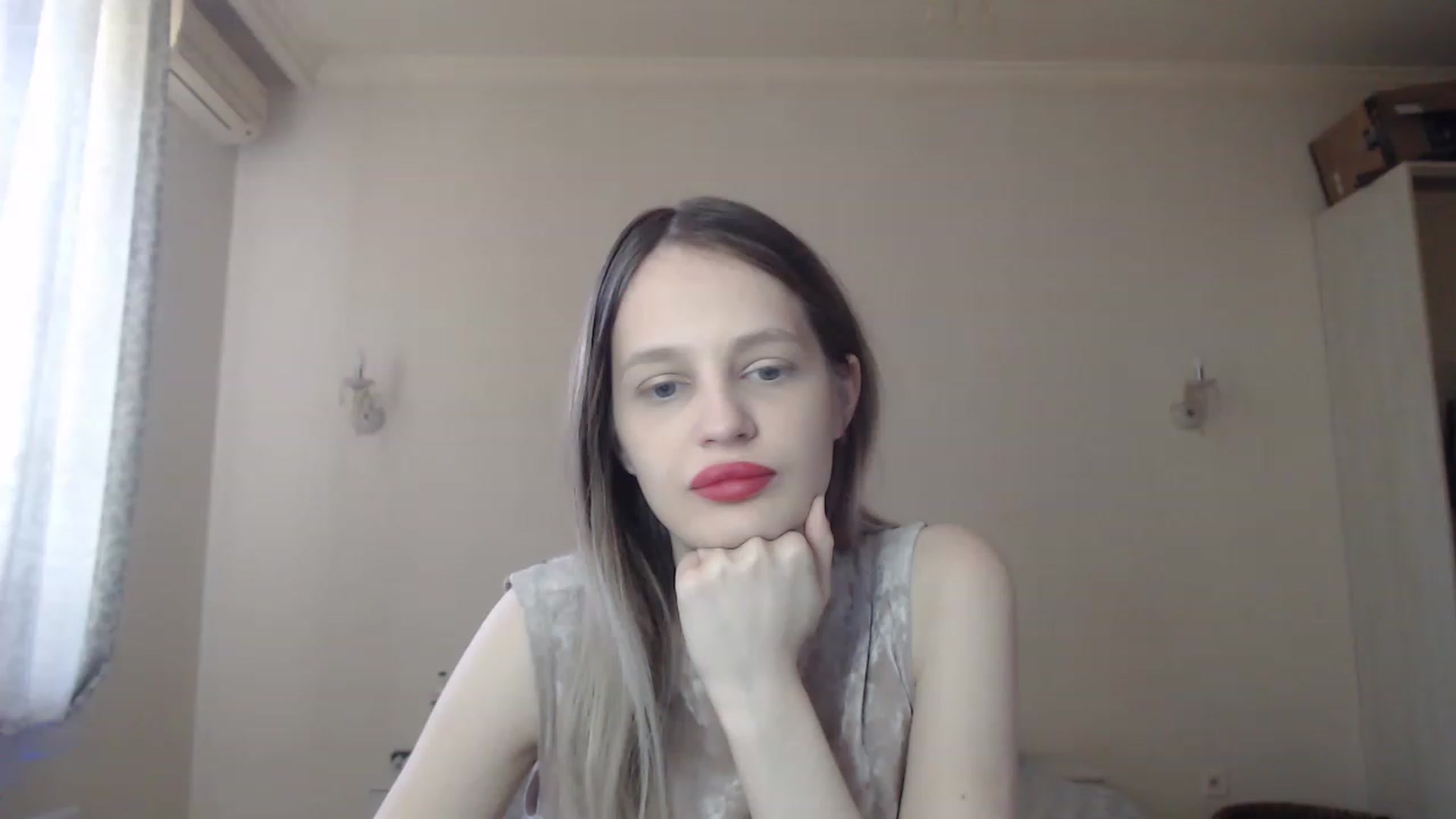 Gallery image thumbnail from Lola_vi's myfreecams stream on, 05/14/2023, 10:32 image 6 of 20