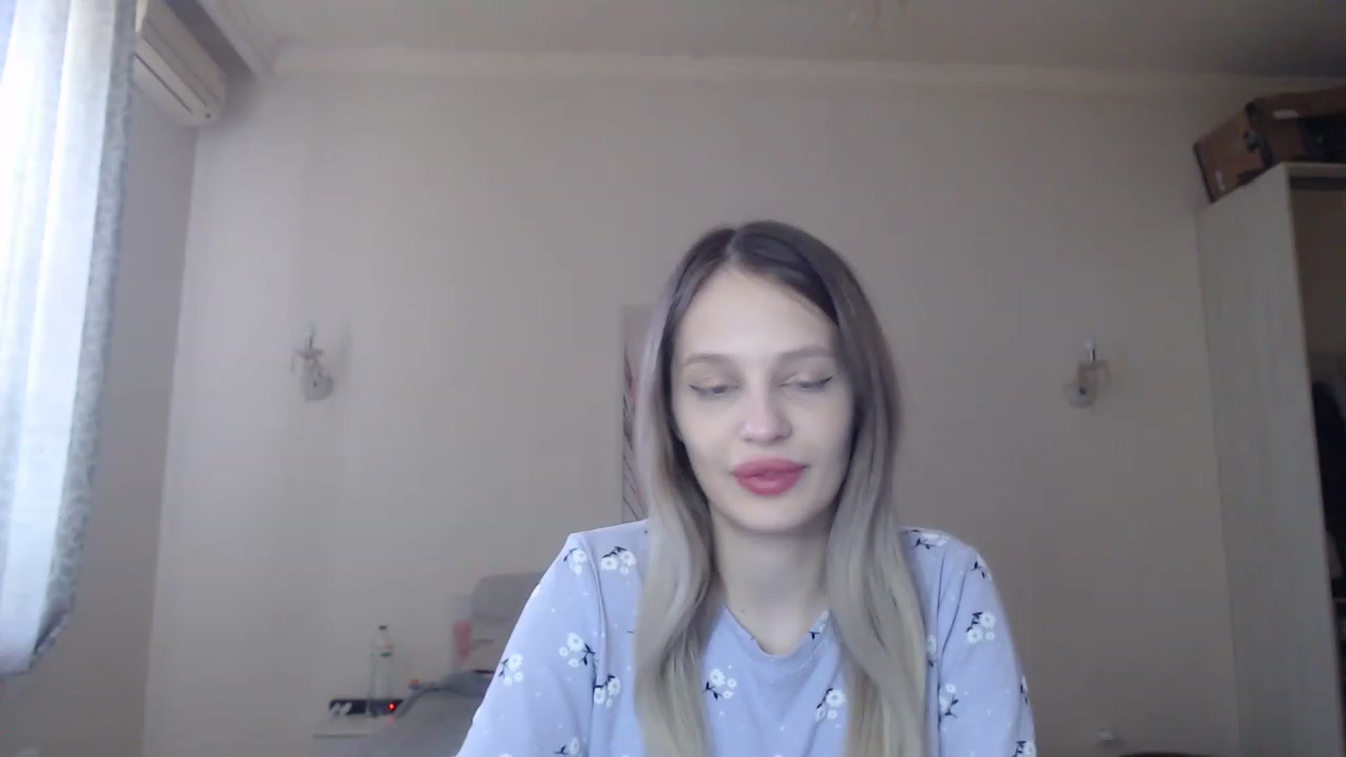 Gallery image thumbnail from Lola_vi's myfreecams stream on, 05/18/2023, 11:29 image 15 of 20