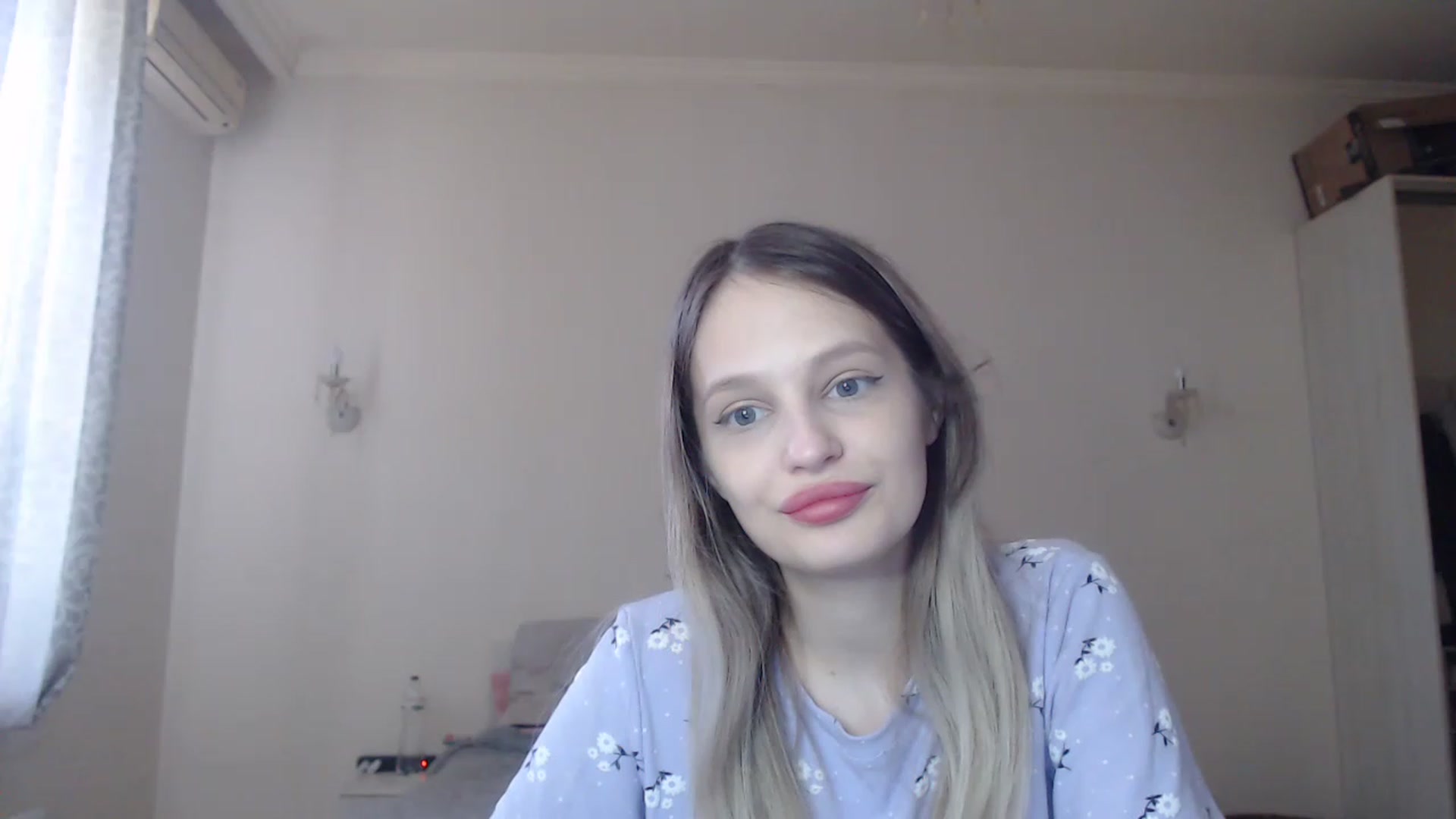 Gallery image thumbnail from Lola_vi's myfreecams stream on, 05/18/2023, 11:29 image 11 of 20