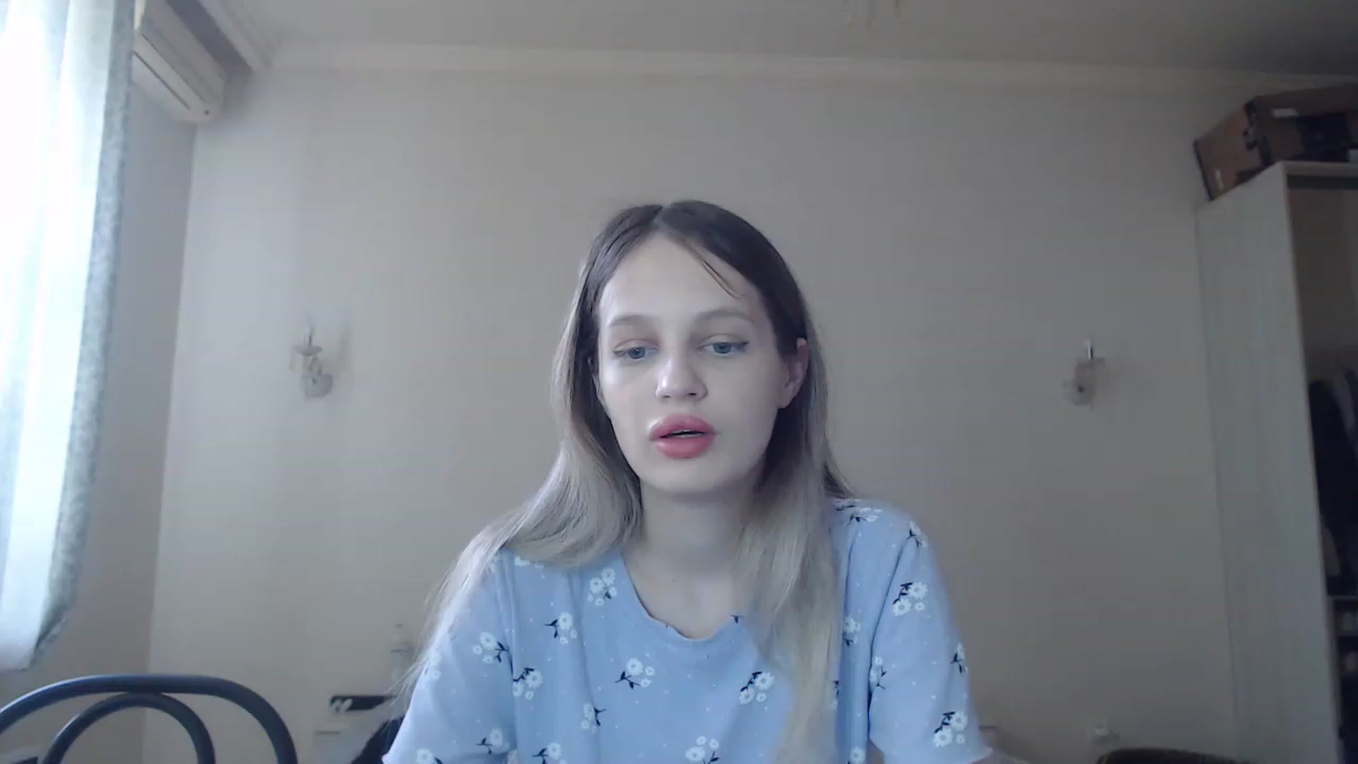 Gallery image thumbnail from Lola_vi's myfreecams stream on, 05/19/2023, 11:18 image 9 of 20