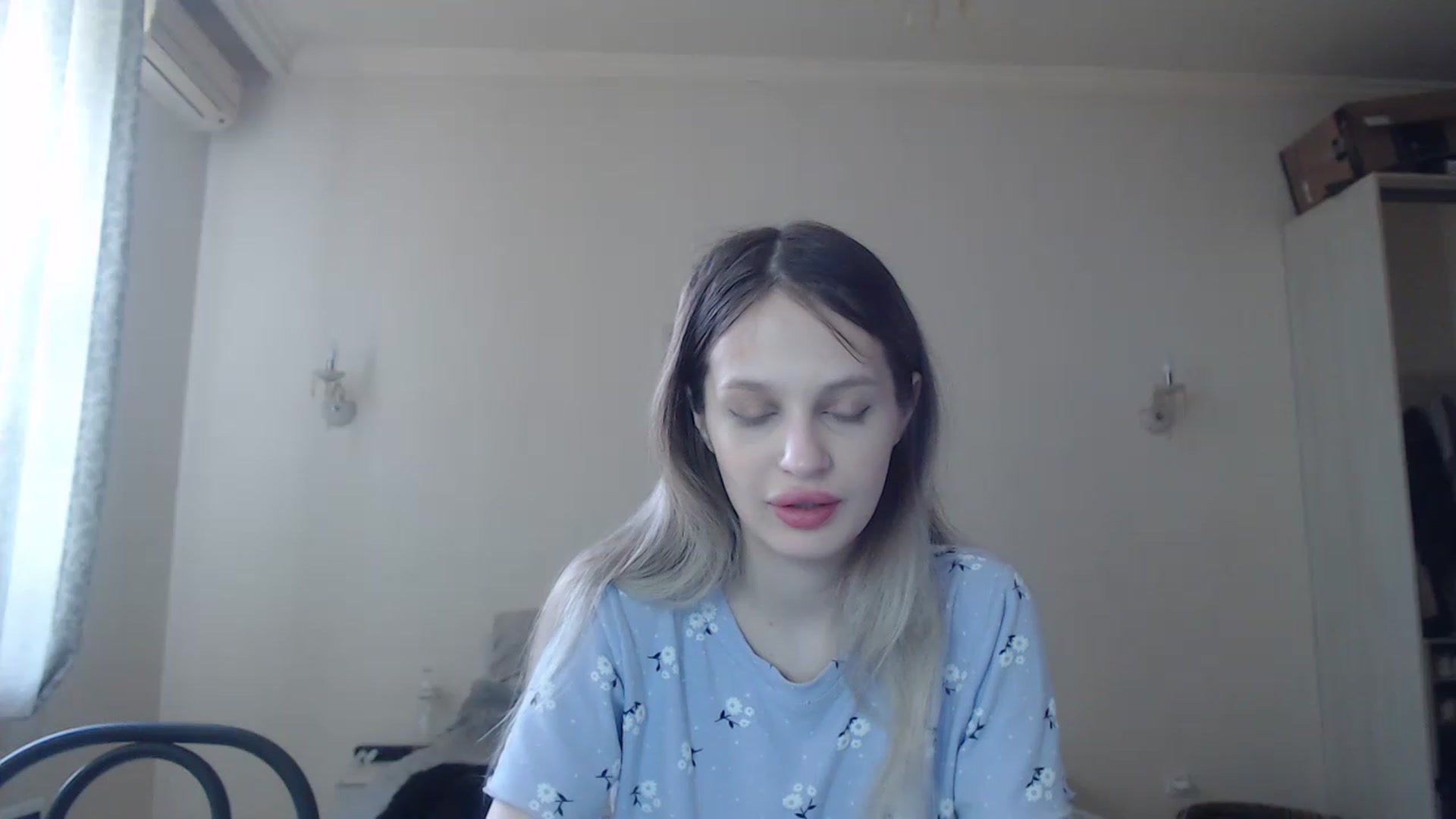 Gallery image thumbnail from Lola_vi's myfreecams stream on, 05/19/2023, 11:18 image 10 of 20