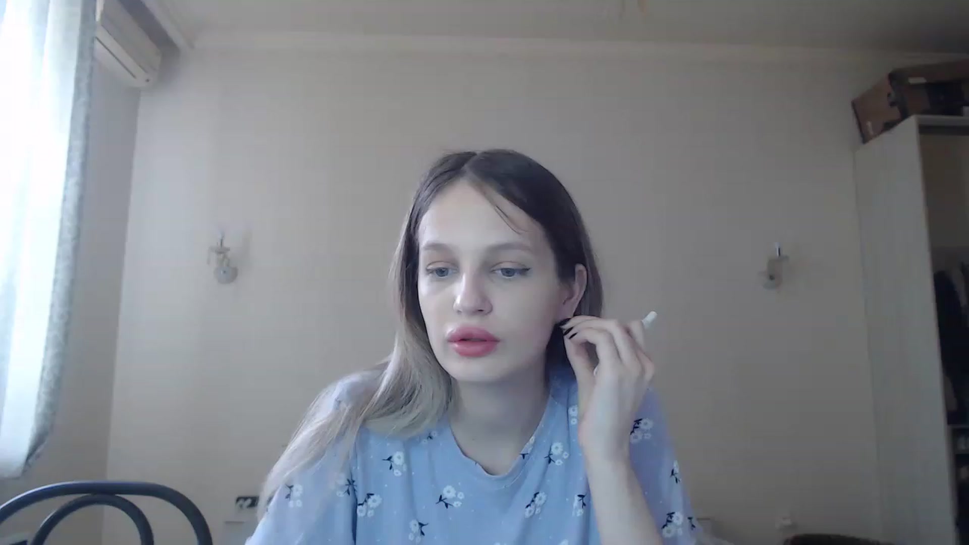 Gallery image thumbnail from Lola_vi's myfreecams stream on, 05/19/2023, 11:18 image 13 of 20
