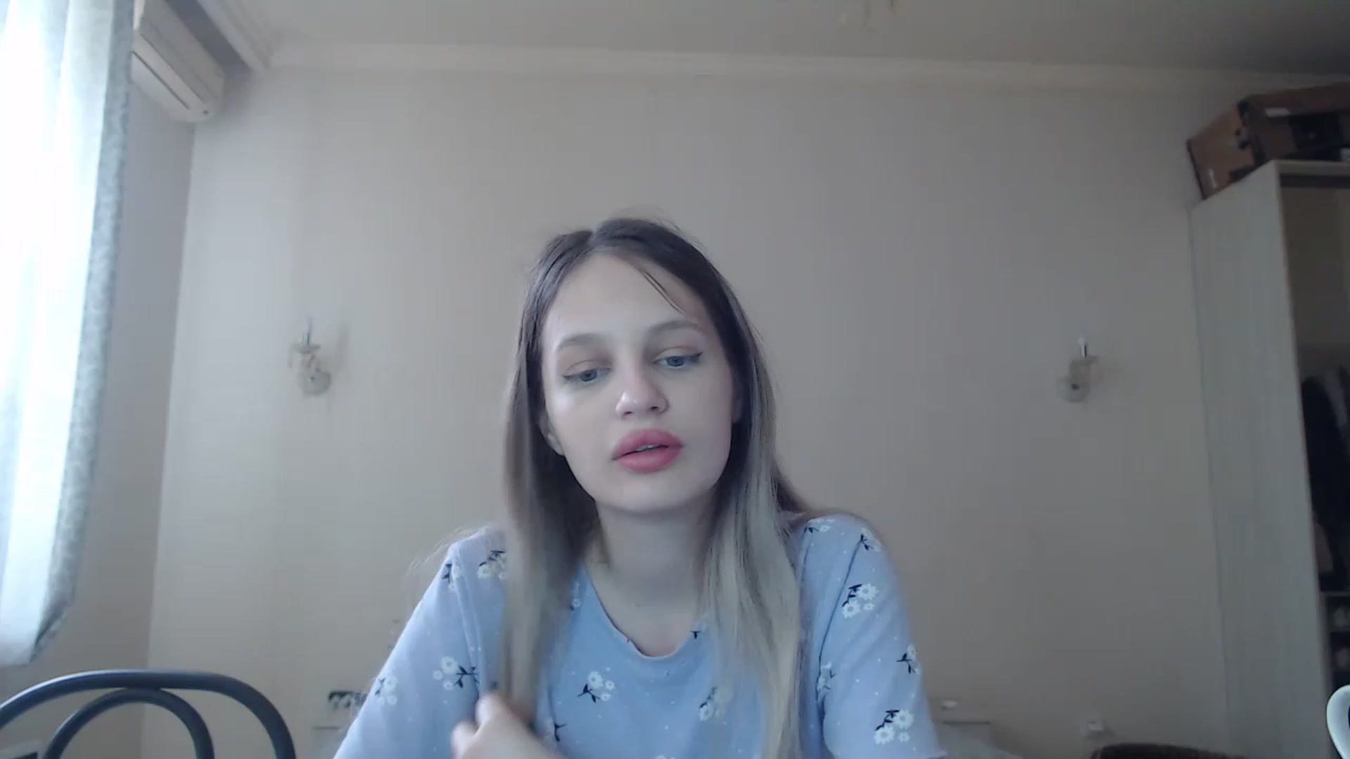Gallery image thumbnail from Lola_vi's myfreecams stream on, 05/19/2023, 11:18 image 20 of 20
