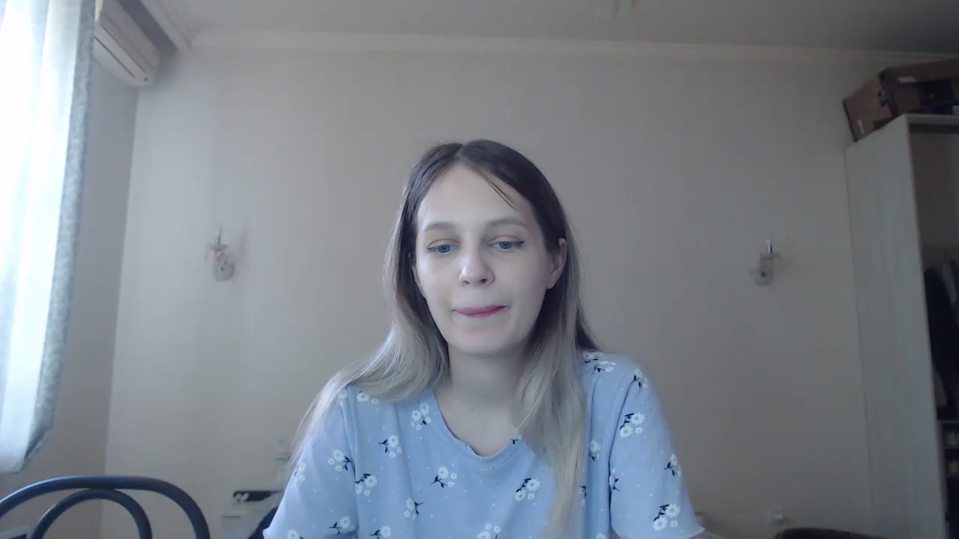 Gallery image thumbnail from Lola_vi's myfreecams stream on, 05/19/2023, 11:18 image 7 of 20
