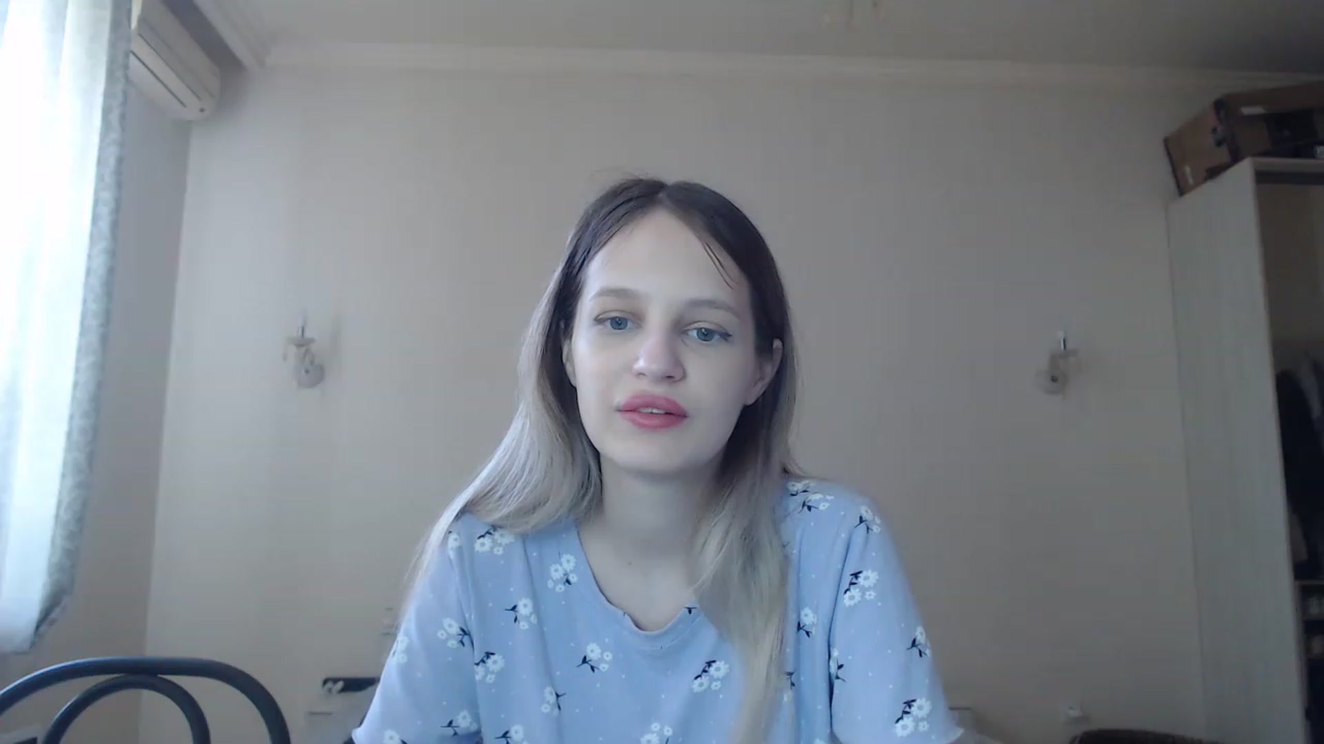 Gallery image thumbnail from Lola_vi's myfreecams stream on, 05/19/2023, 11:18 image 4 of 20