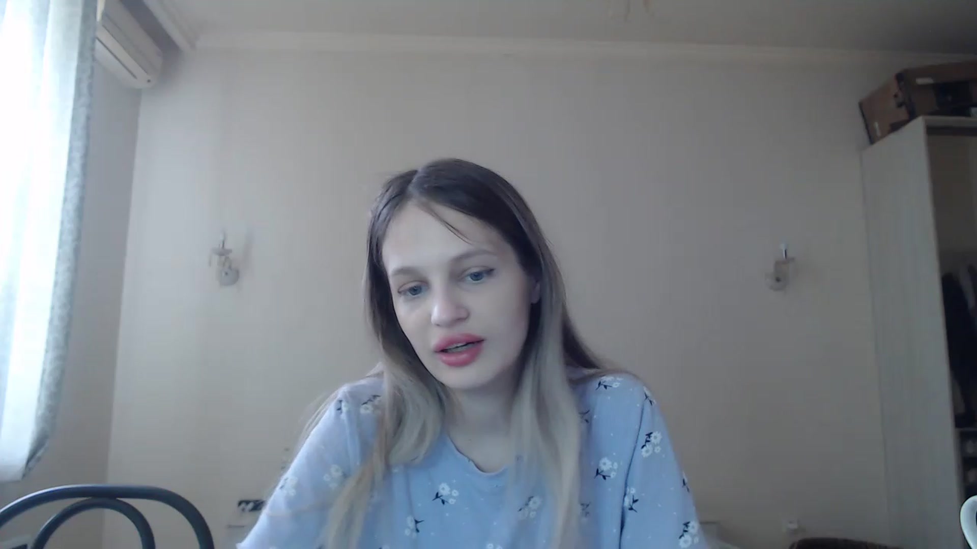 Gallery image thumbnail from Lola_vi's myfreecams stream on, 05/19/2023, 11:18 image 19 of 20